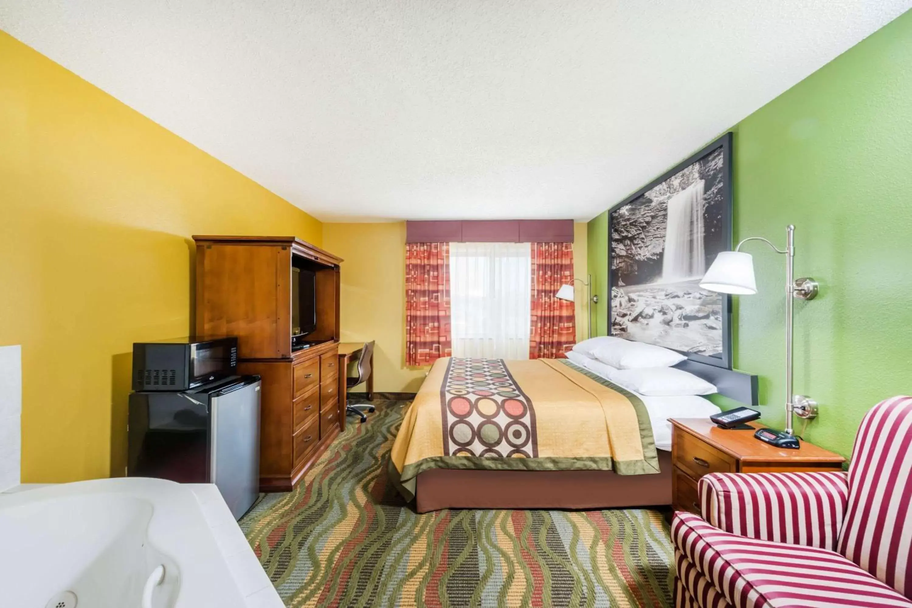 Photo of the whole room in Super 8 by Wyndham Jacksonville