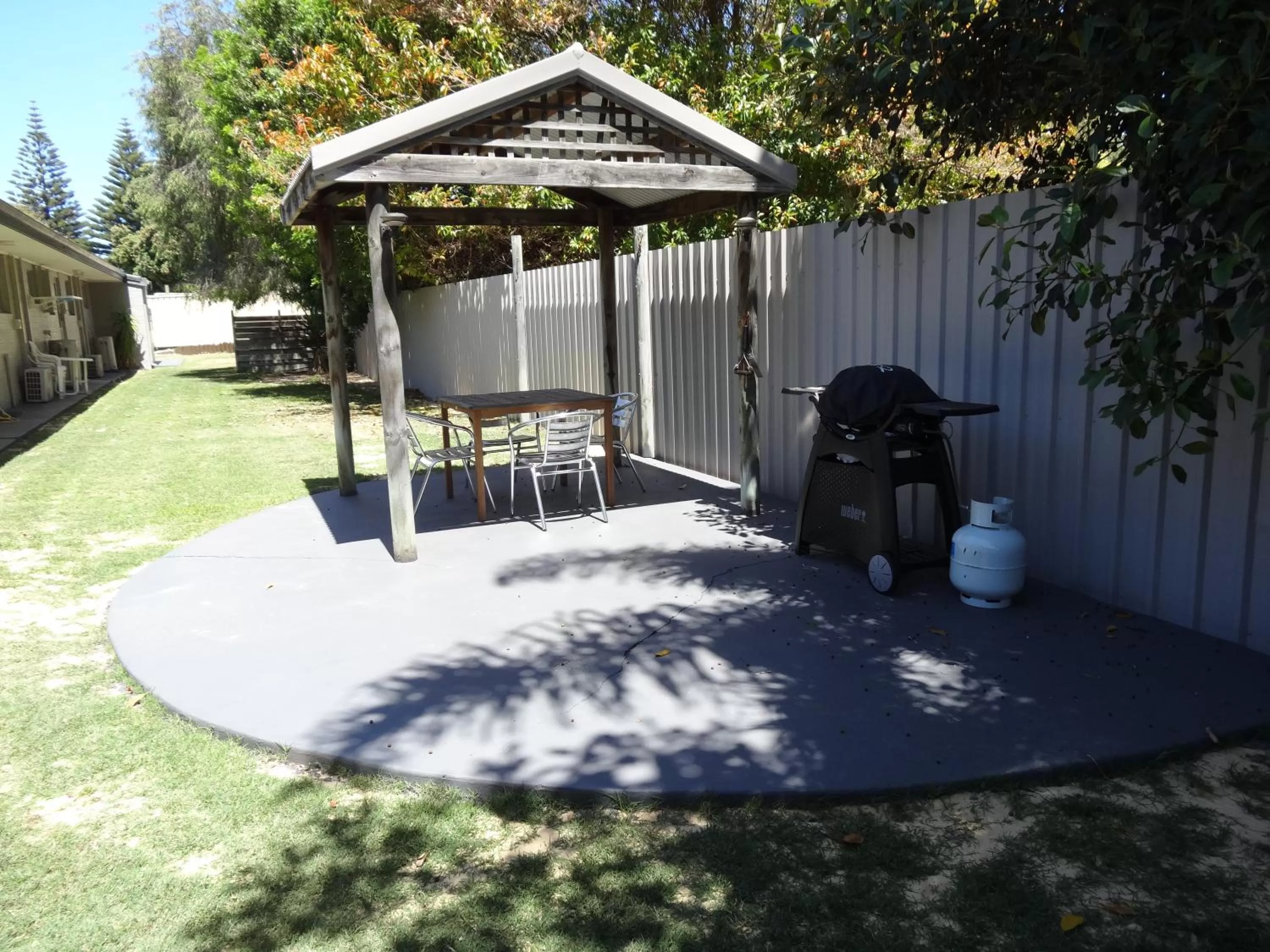 BBQ facilities in Archipelago Apartments Esperance