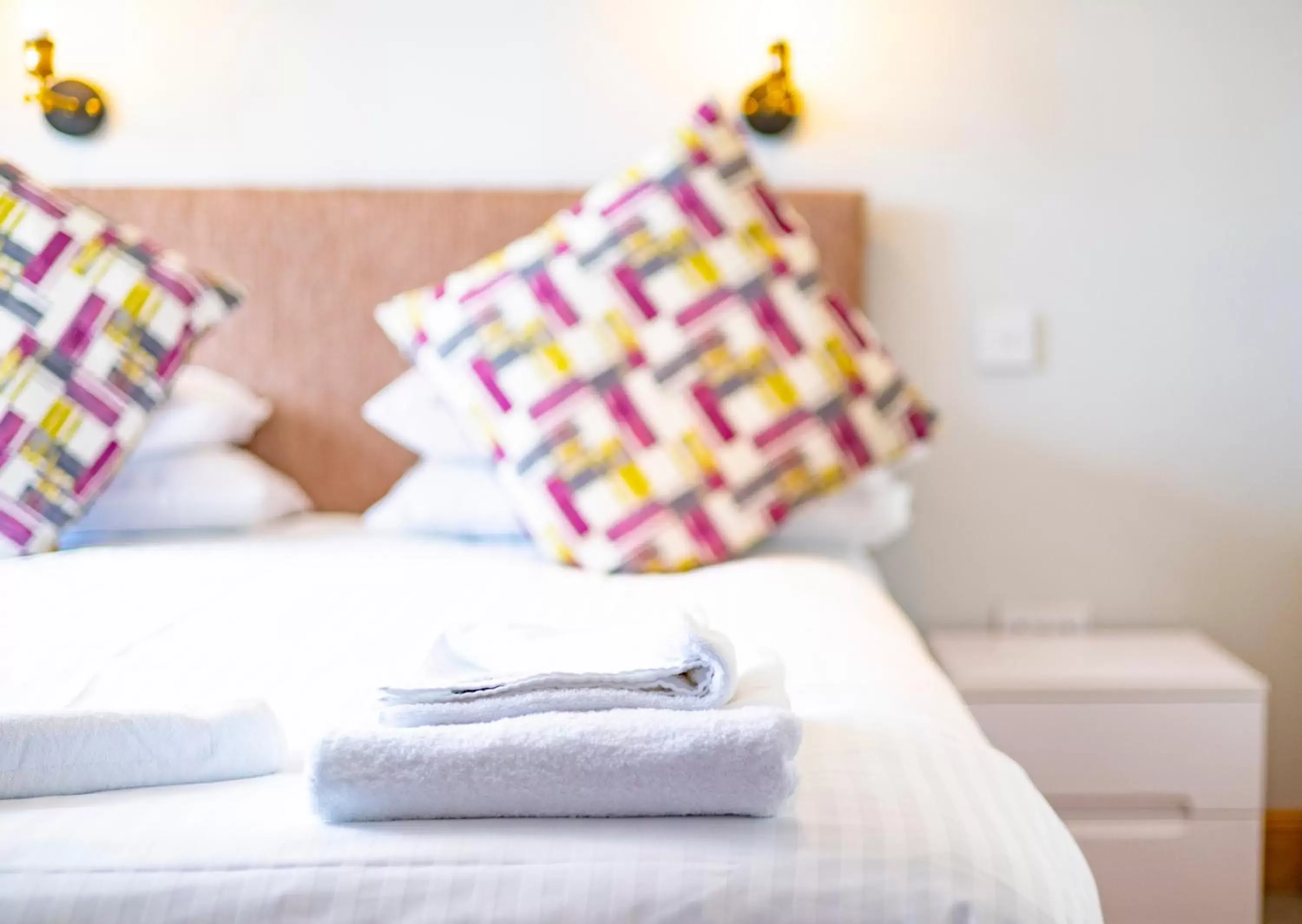 Bedroom, Bed in Crown Hotel Bedroom, Bed in Crown Hotel