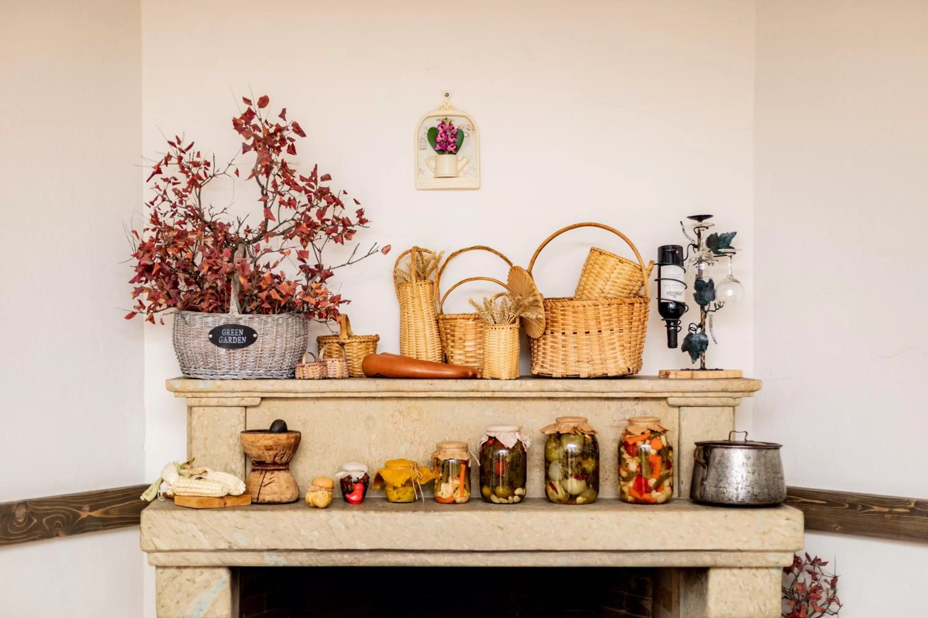 Food and drinks in Old Side Corner