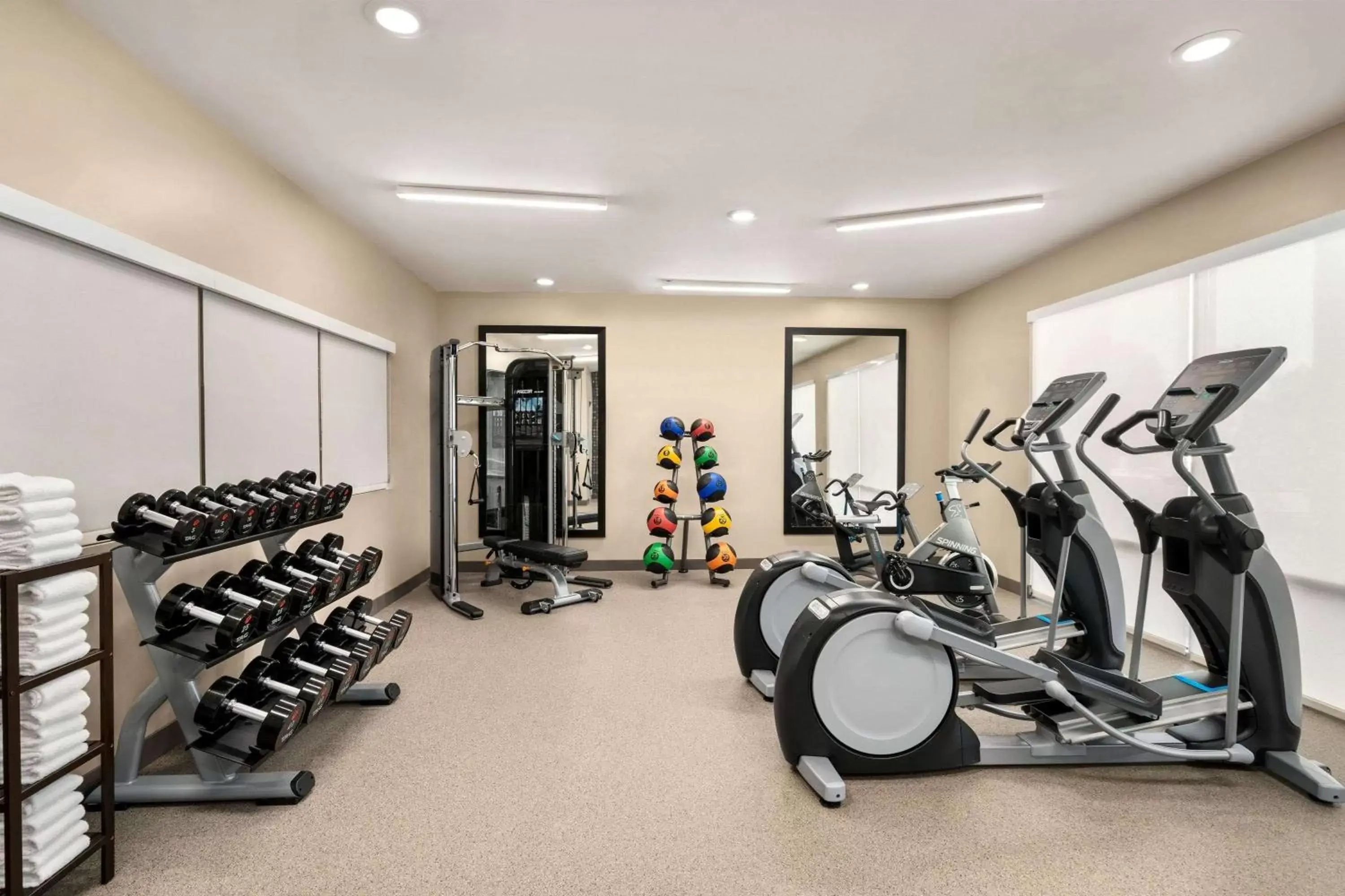 Fitness centre/facilities, Fitness Center/Facilities in La Quinta Inn & Suites by Wyndham San Bernardino