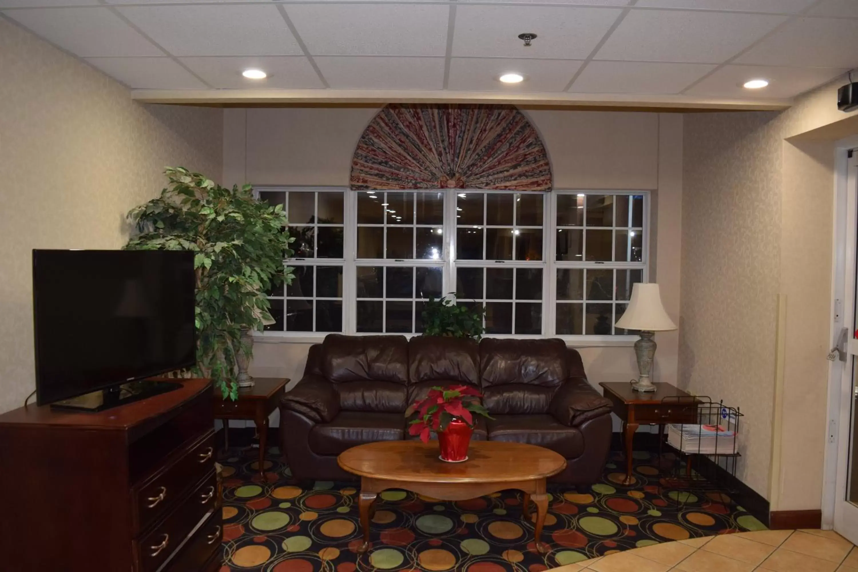 Lobby or reception, Seating Area in Microtel Inn & Suites by Wyndham Rock Hill/Charlotte Area