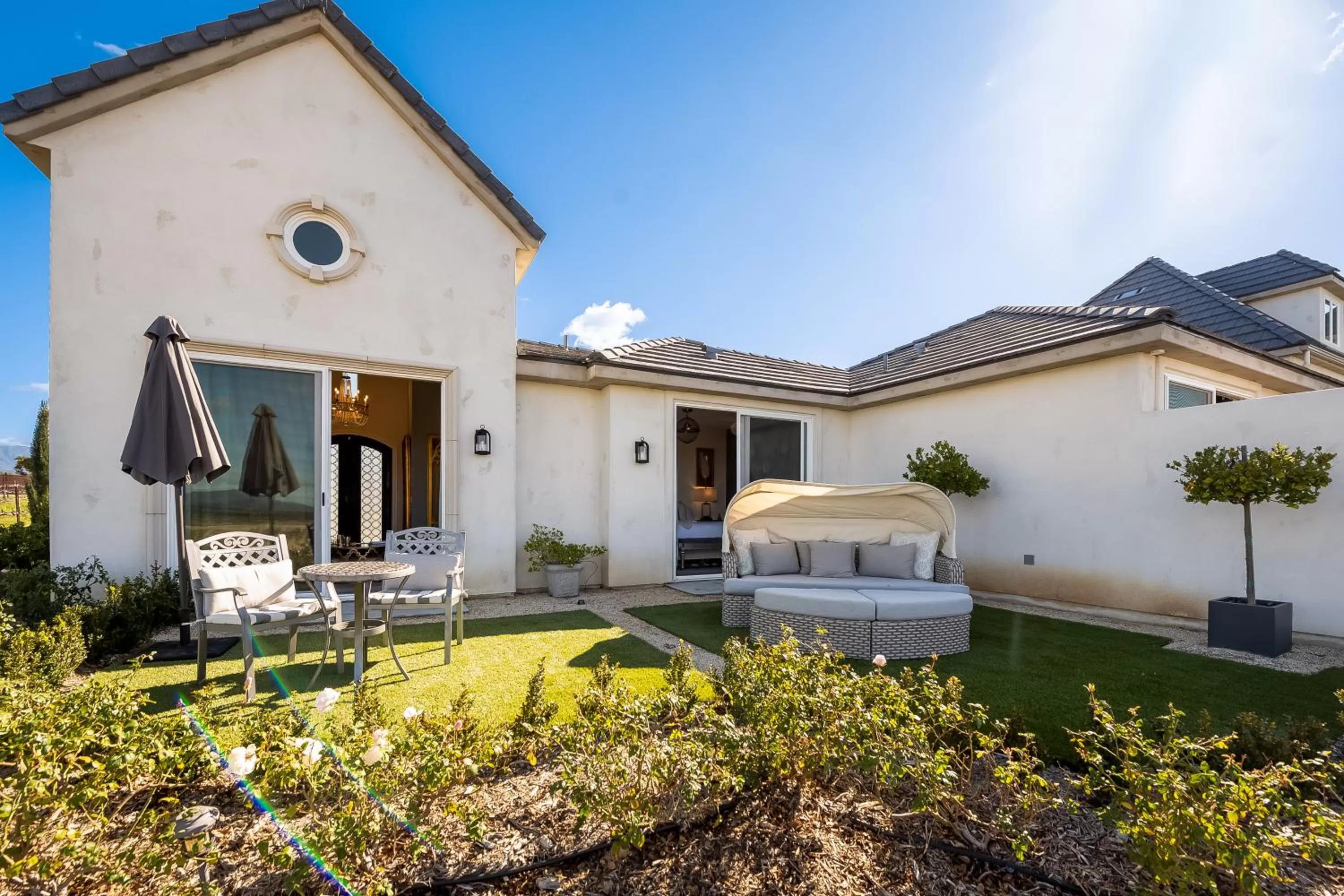 Property building in Domaine Chardonnay