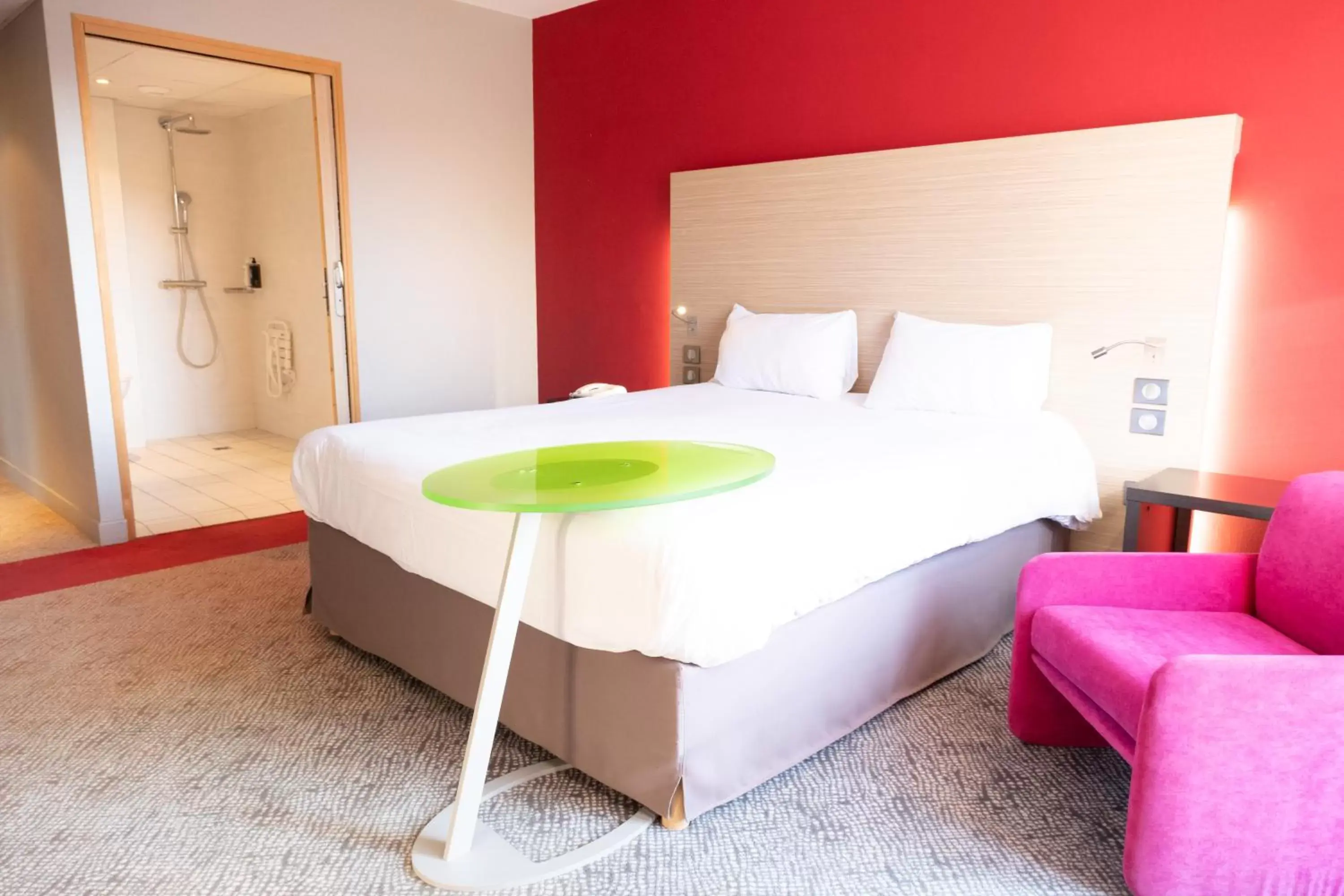 Bed in ibis Styles Saint Dizier