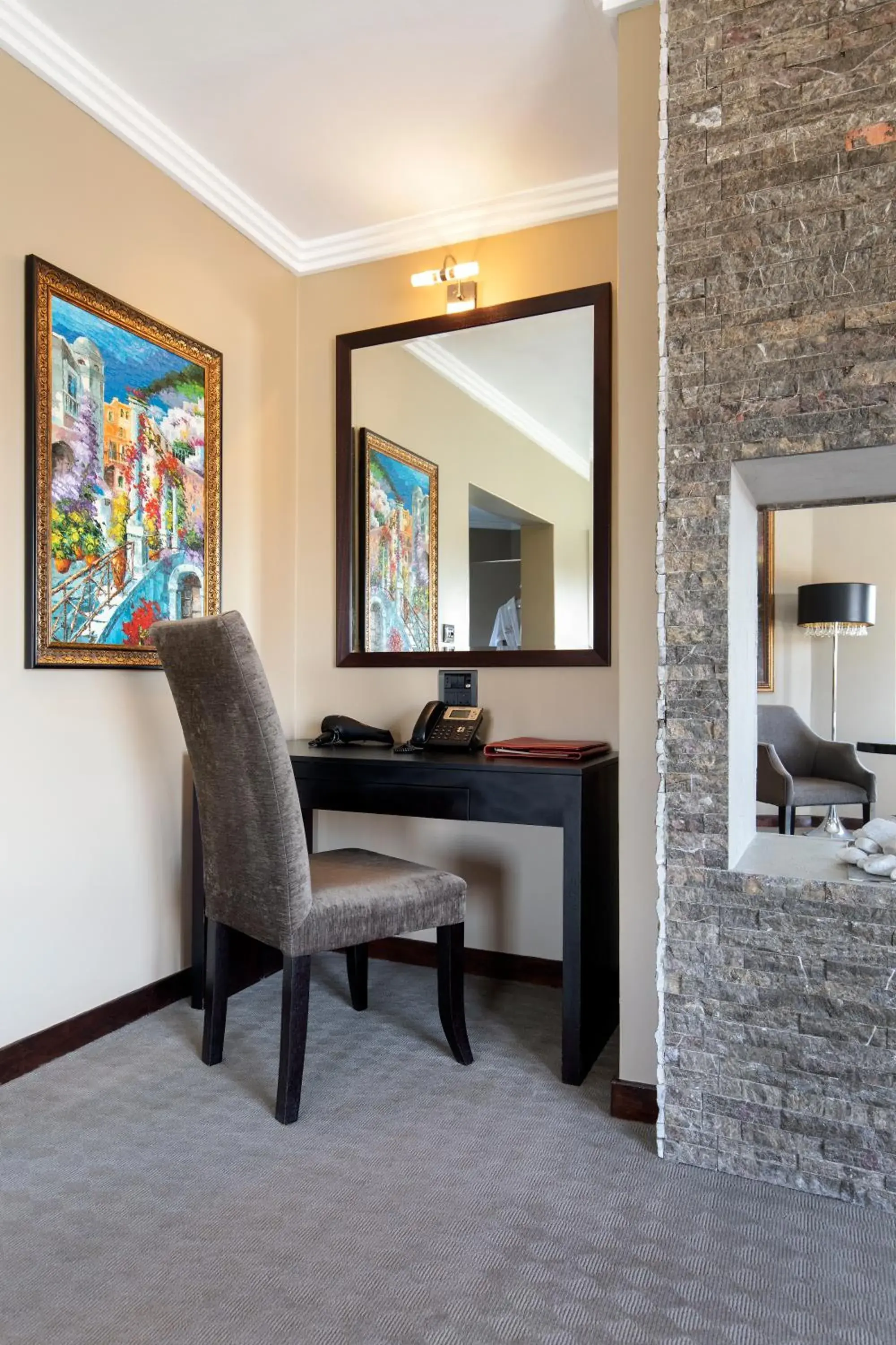 Business facilities, TV/Entertainment Center in St Andrews Hotel and Spa