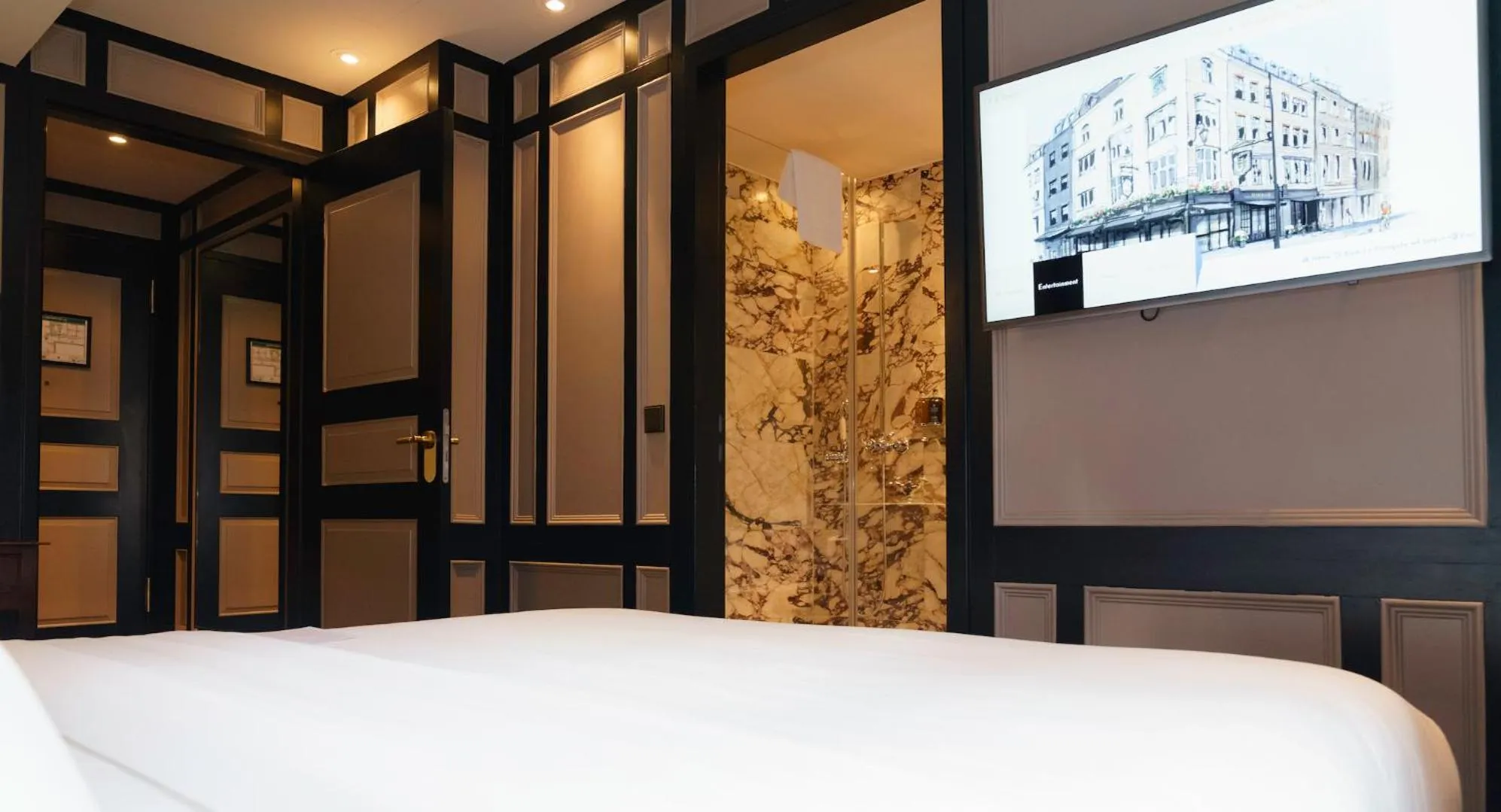 Bed in Mimi's Hotel Soho