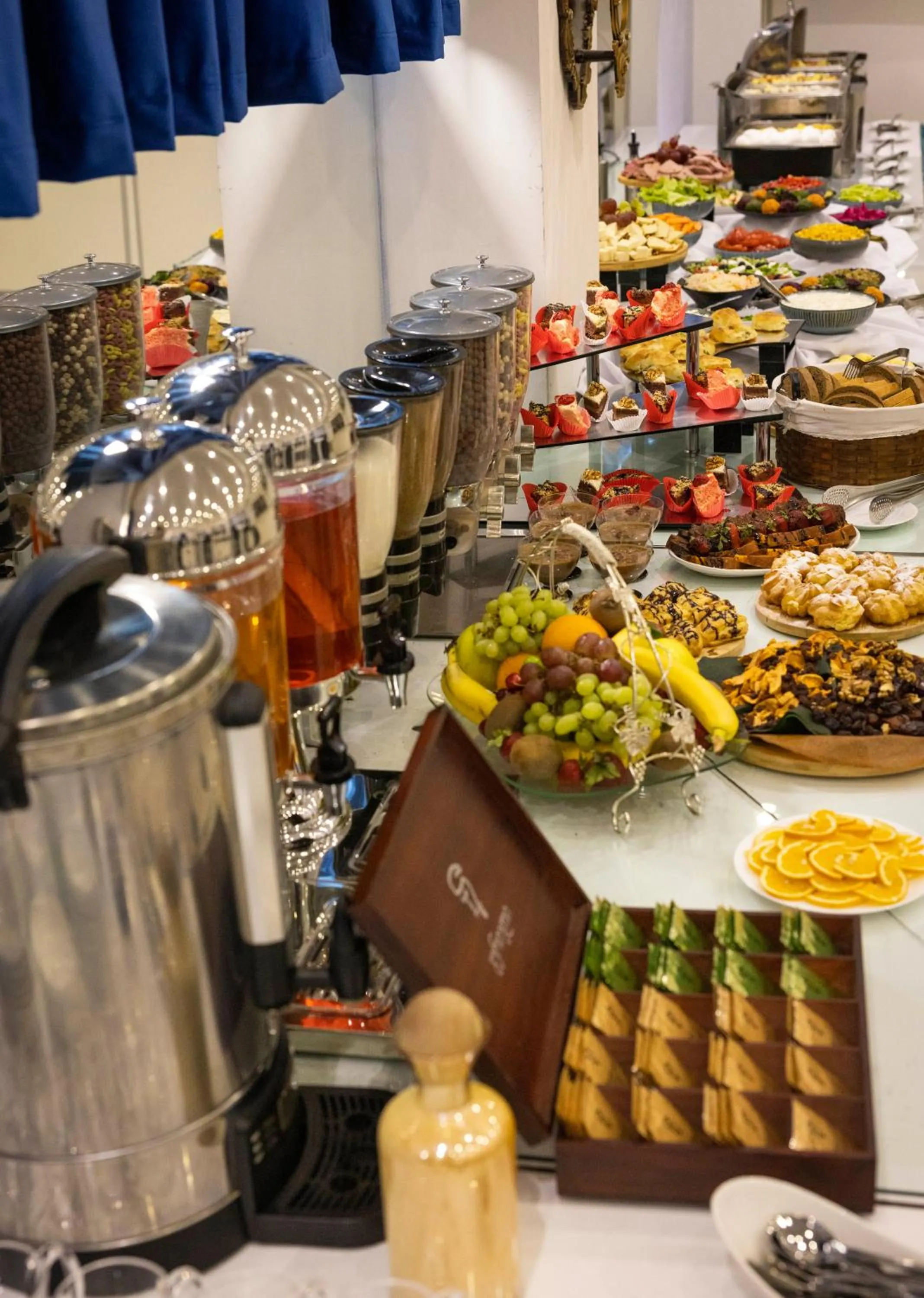 Buffet breakfast in Hotel Grand Palace