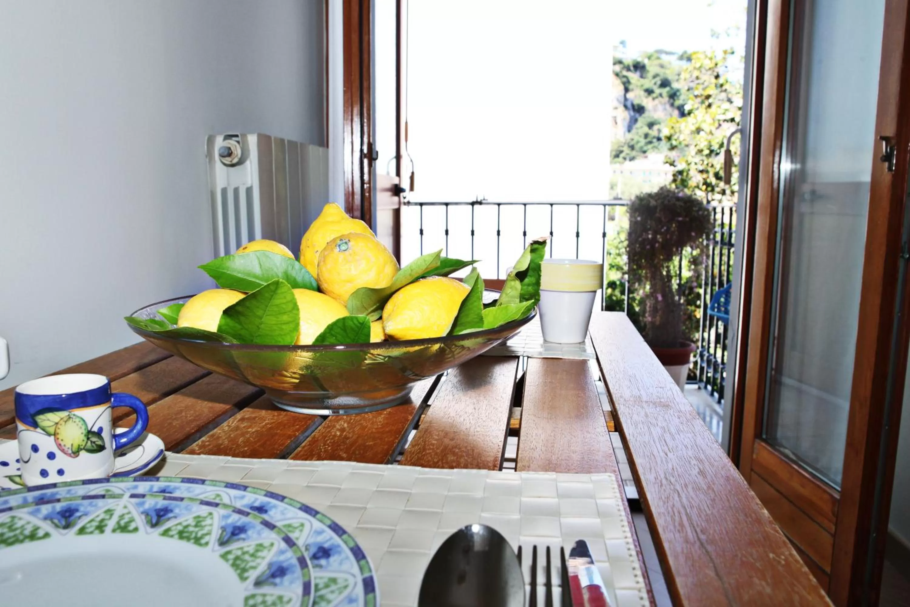 Dining area in Mura Home Sorrento