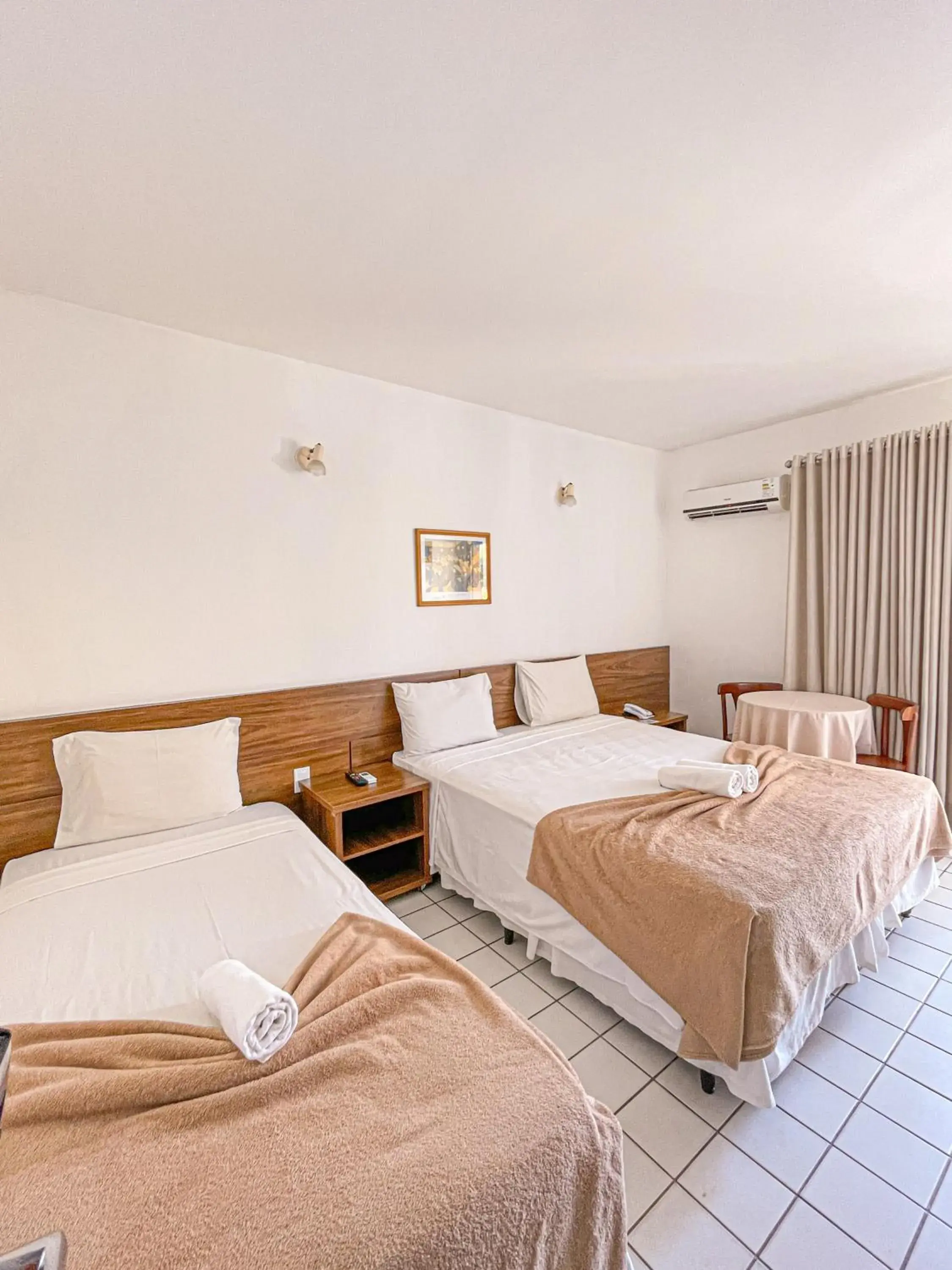 Bed in Sunshine Praia Hotel
