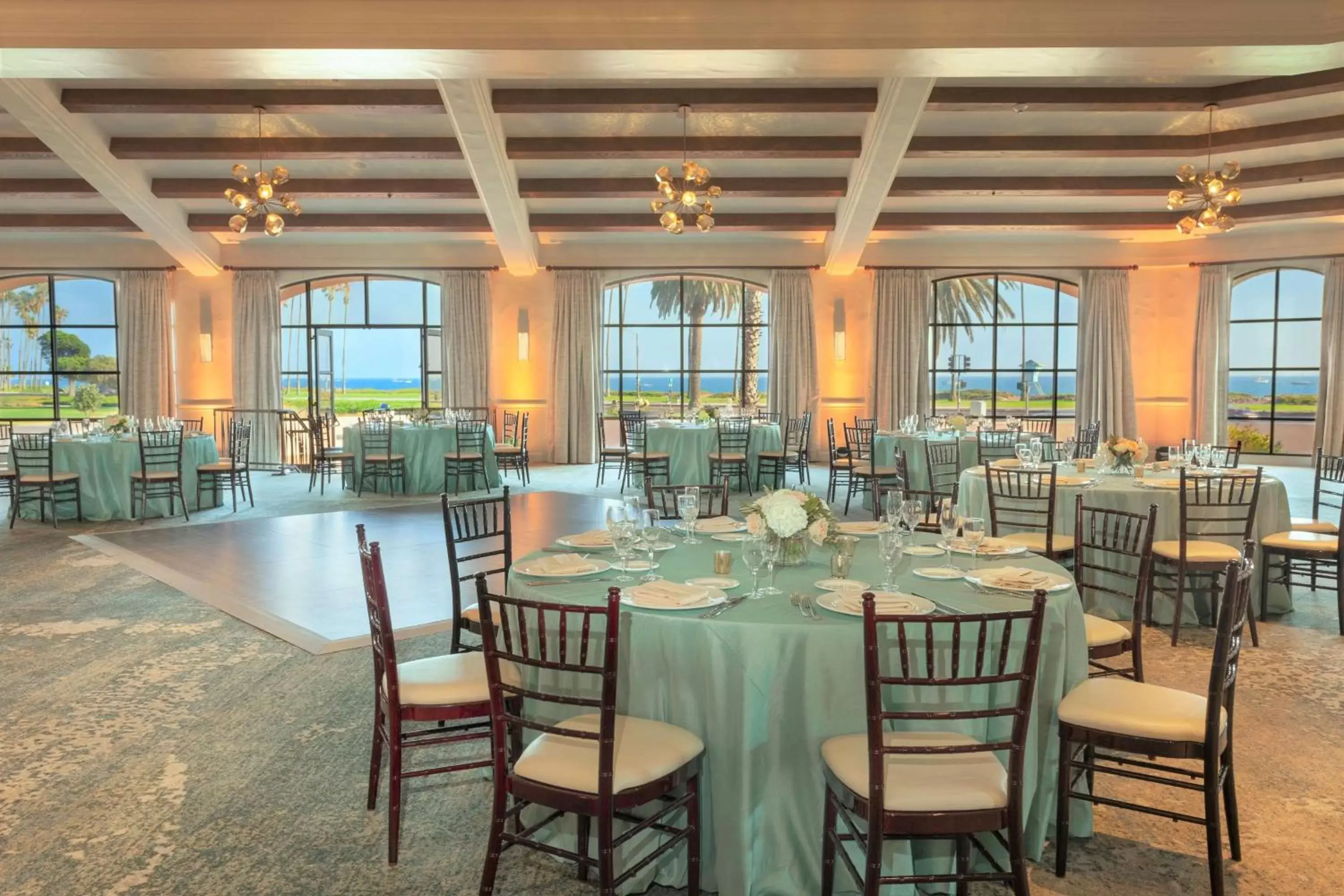 Meeting/conference room, Restaurant/Places to Eat in Hilton Santa Barbara Beachfront Resort