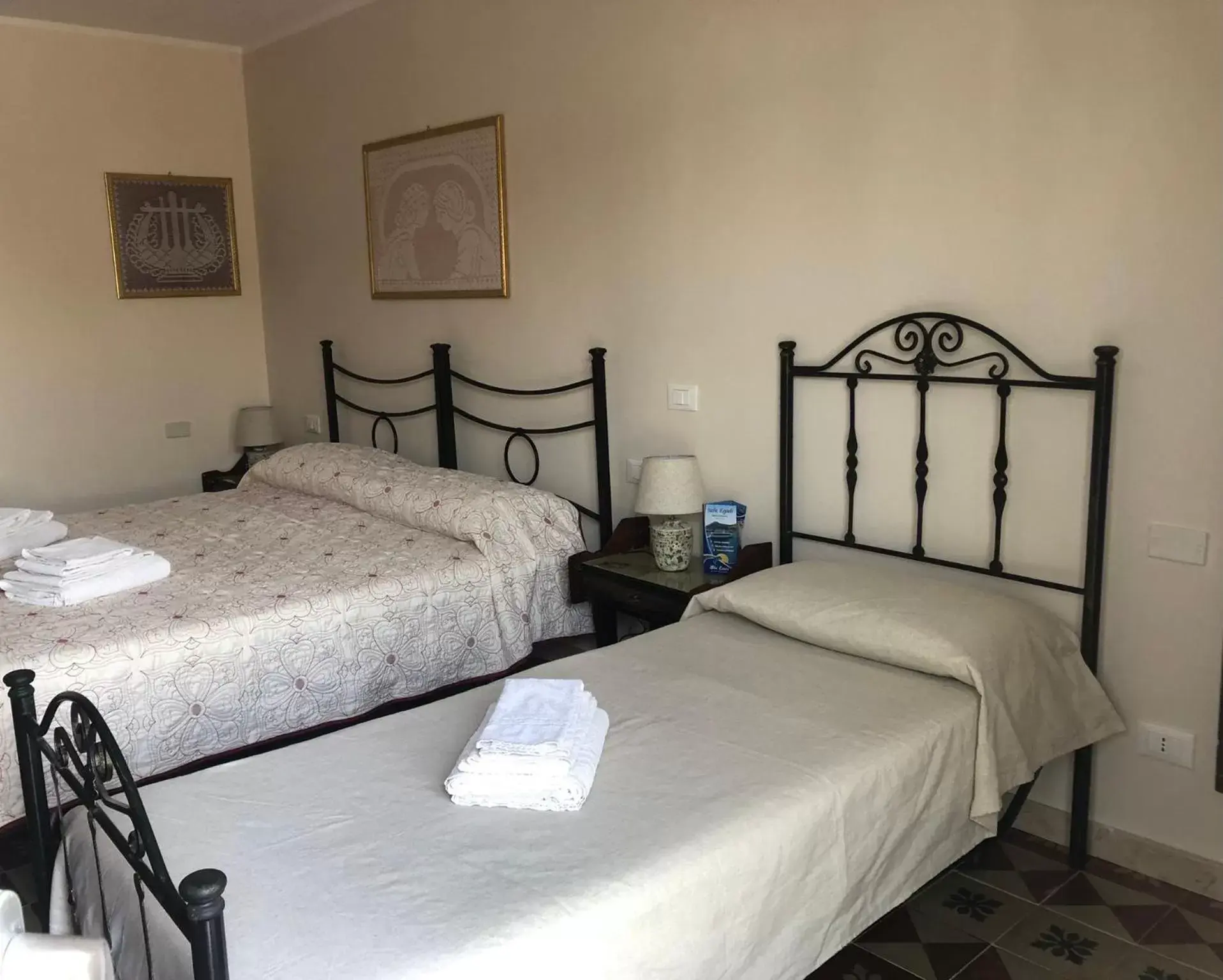 Bedroom, Bed in B&B SiciliAntica