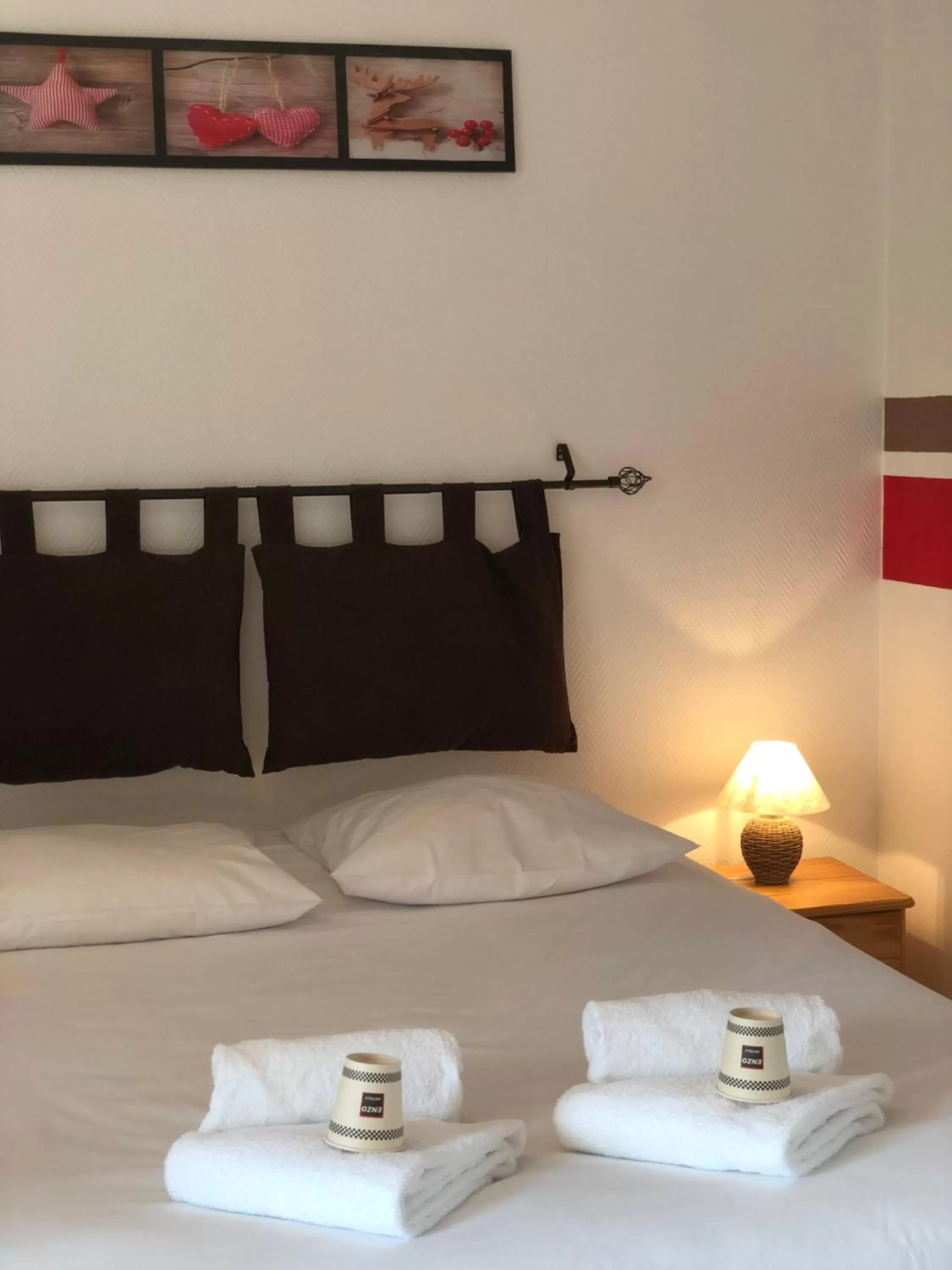 Bed in Enzo Hotels Neufchâteau by Kyriad Direct