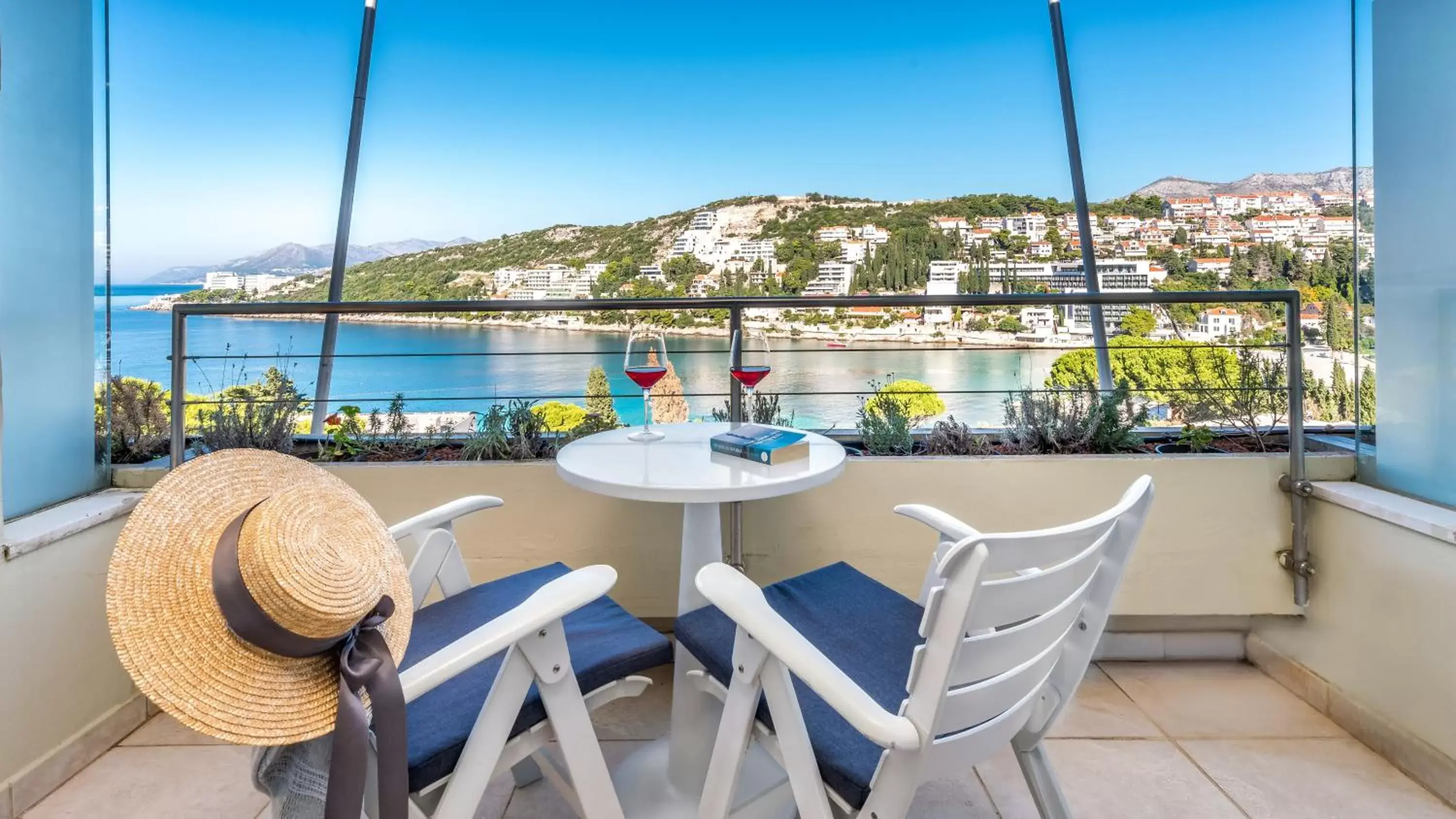 Sea view, Balcony/Terrace in Hotel Uvala