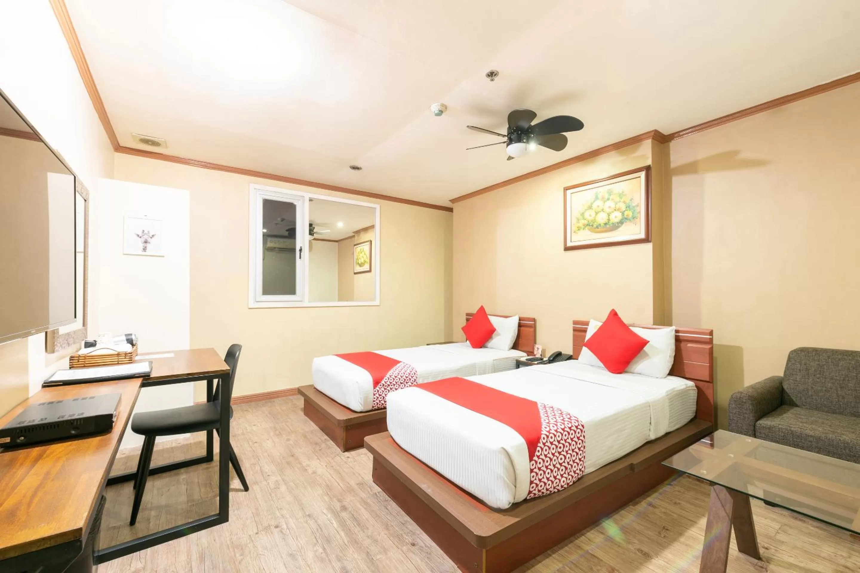 Bedroom, Bed in DG Grami Hotel