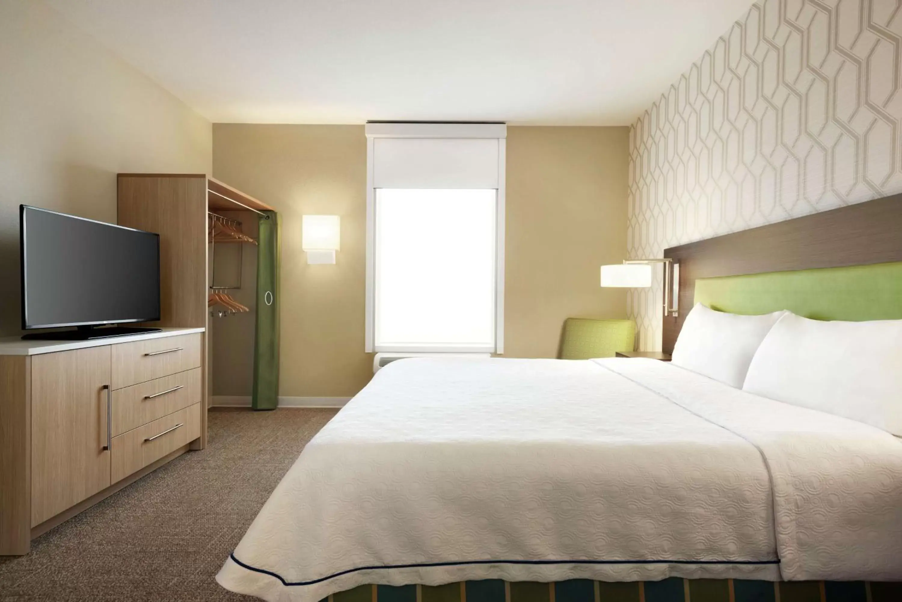 Bedroom, Bed in Home2 Suites by Hilton Milwaukee Brookfield