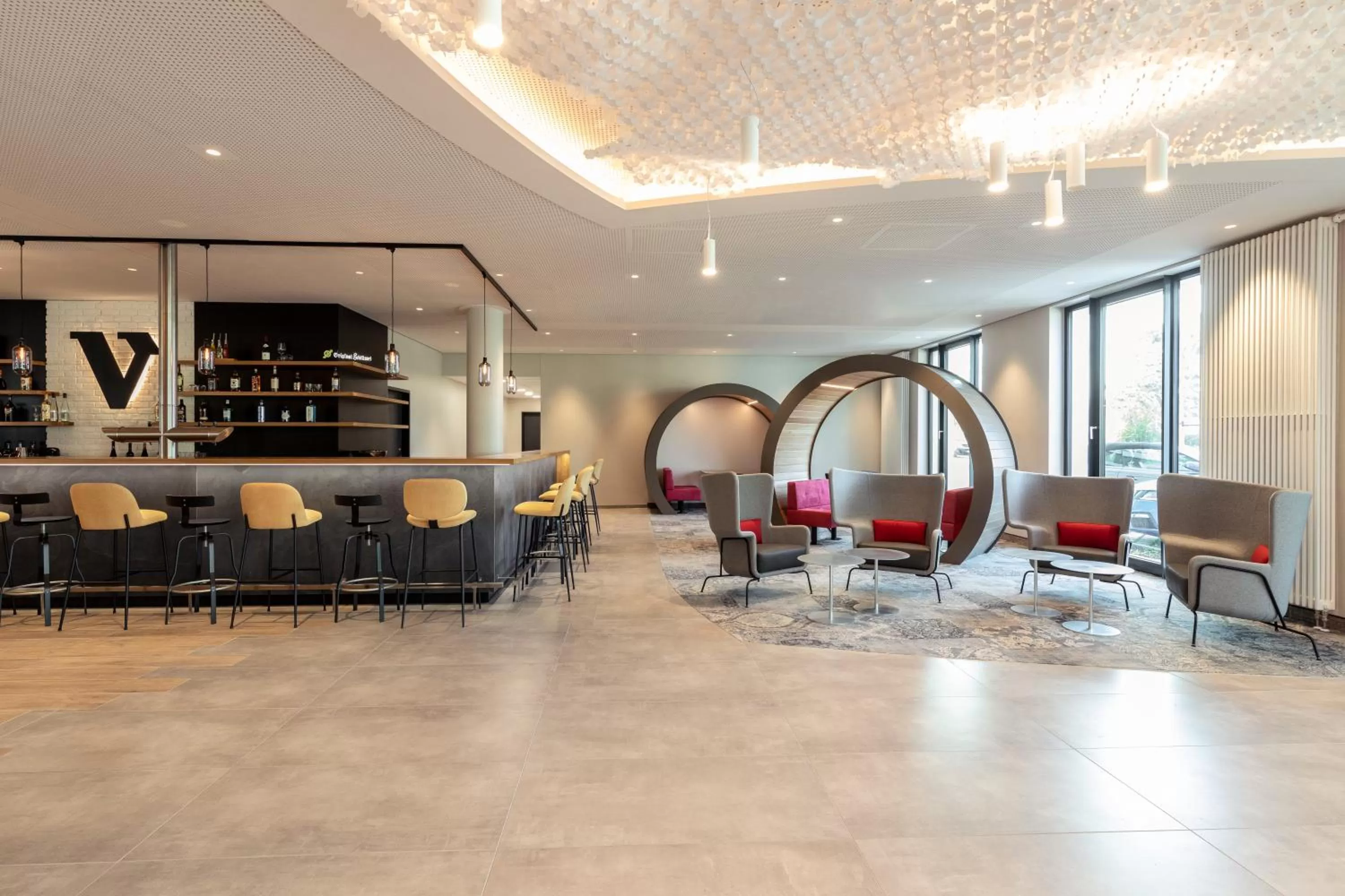 Lounge or bar in Novotel Duesseldorf Airport