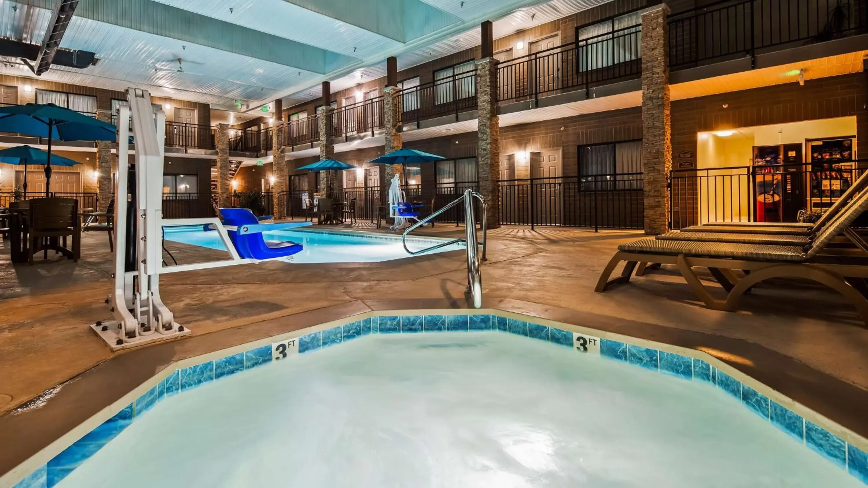 Pool view, Swimming Pool in Best Western Inn Tooele