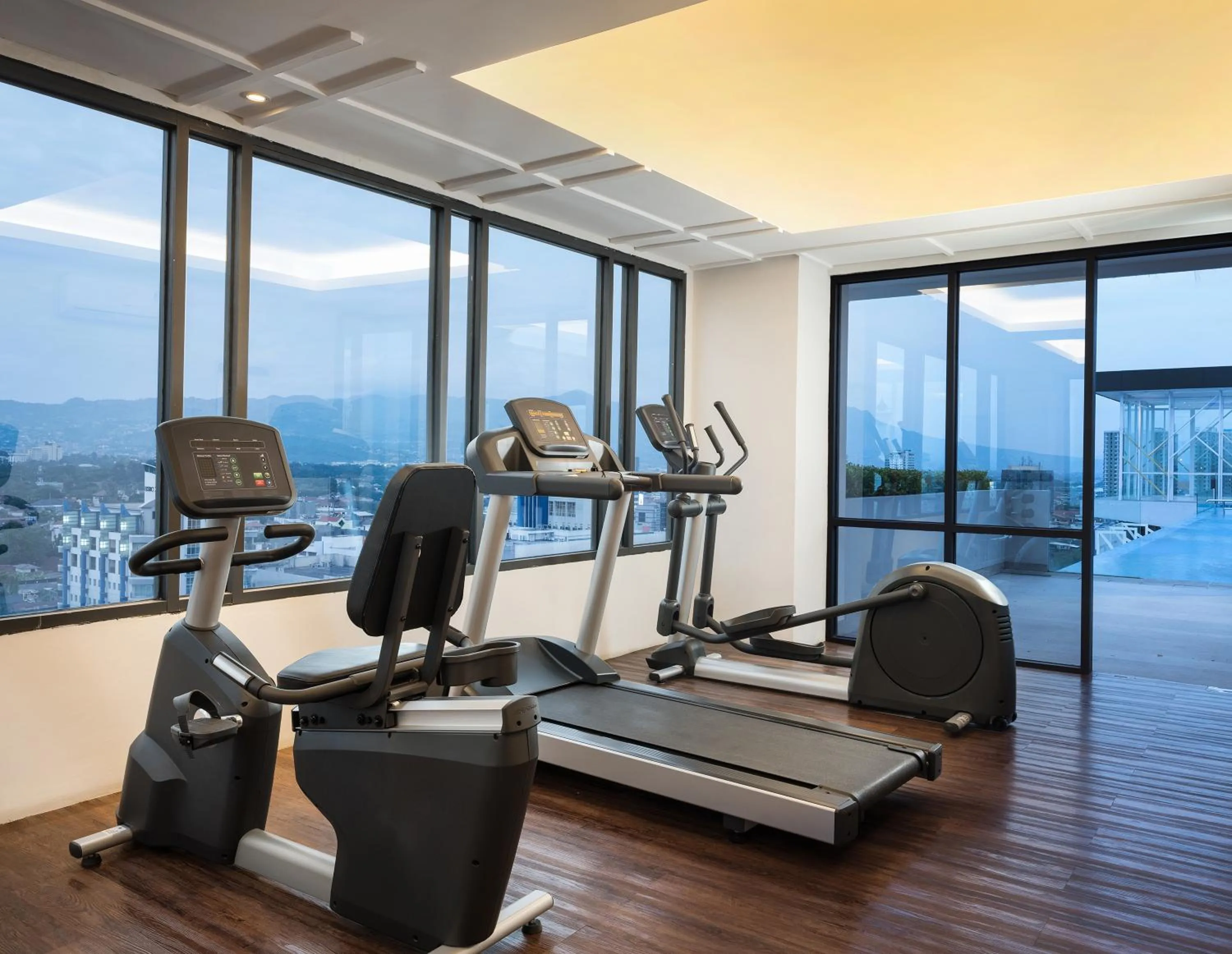Fitness centre/facilities in Mercure Bandung City Centre