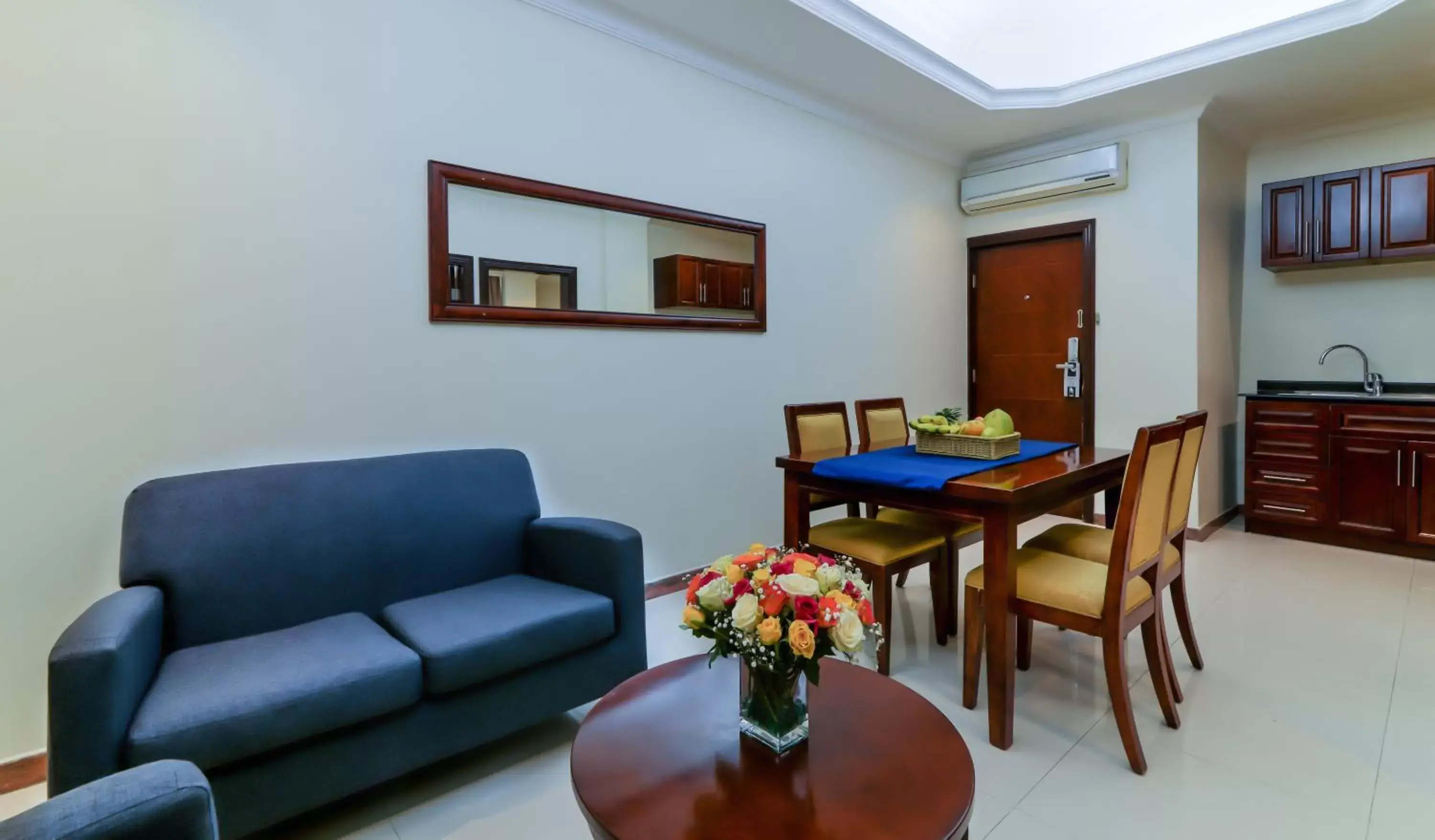 Living room, Seating Area in Tanzanite Executive Suites