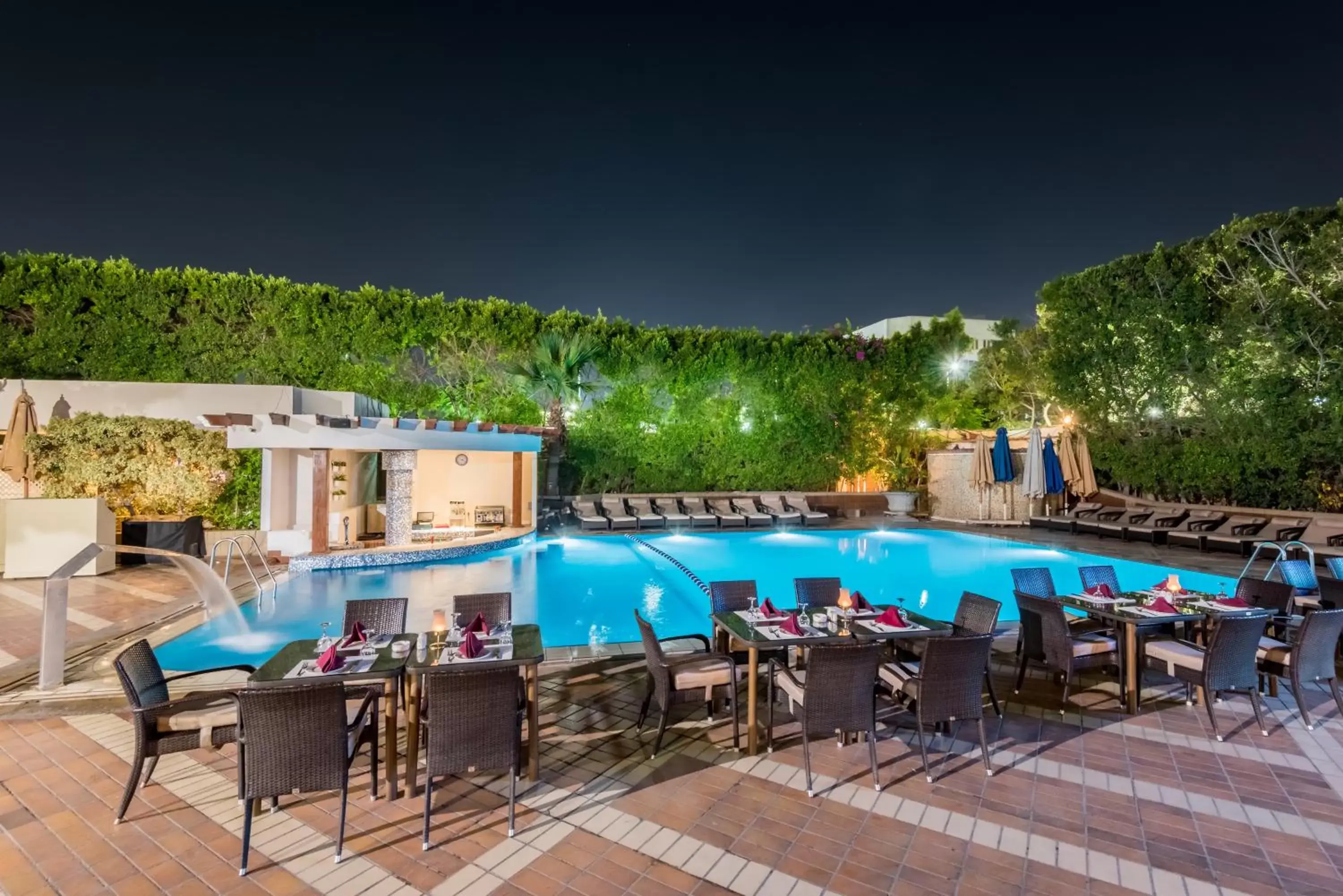 Swimming Pool in Sonesta Hotel Tower & Casino Cairo