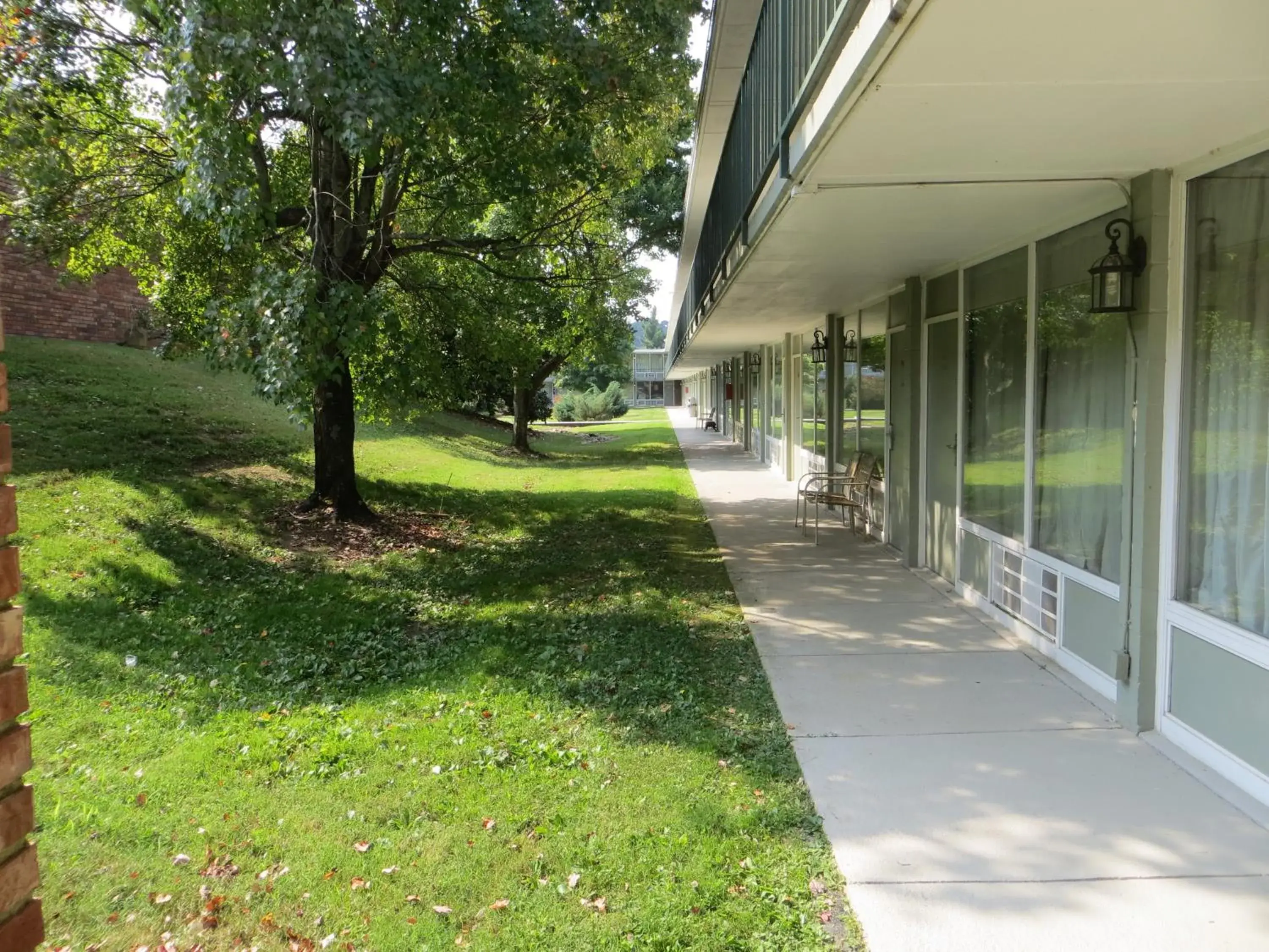 Facade/entrance in Americourt Extended Stays