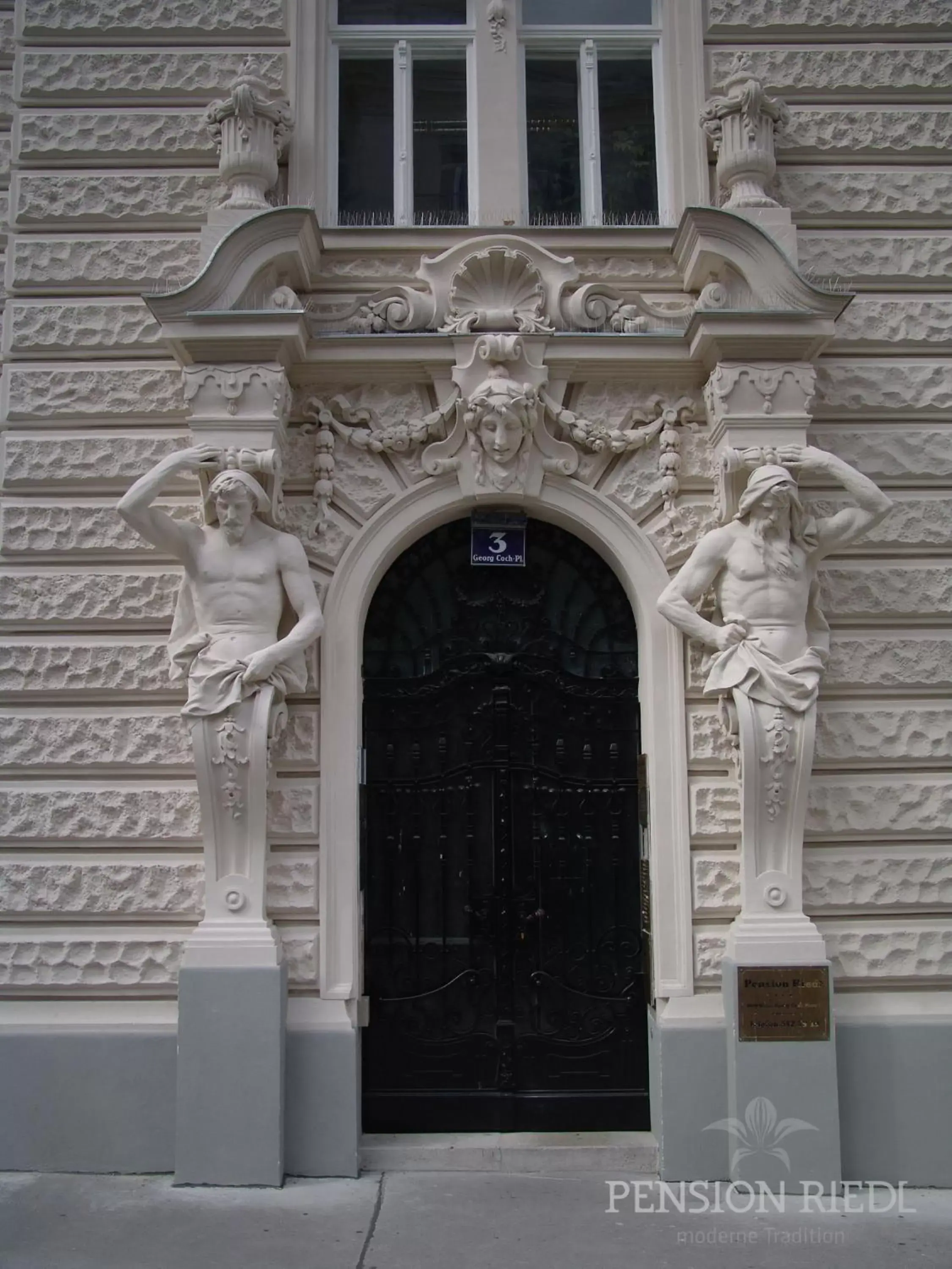 Facade/entrance in Pension Riedl