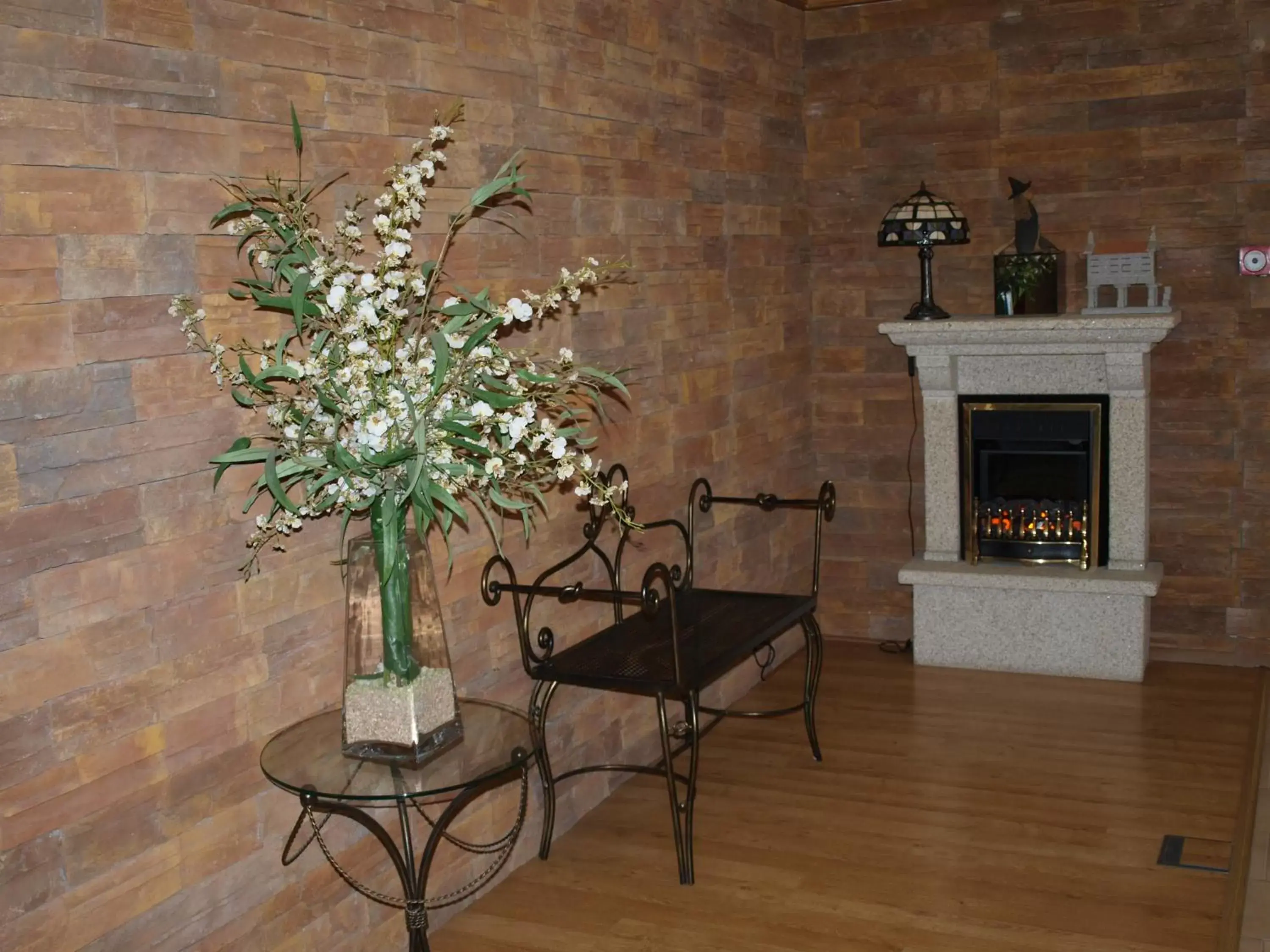 Communal lounge/ TV room, Seating Area in Hotel Francisco Javier