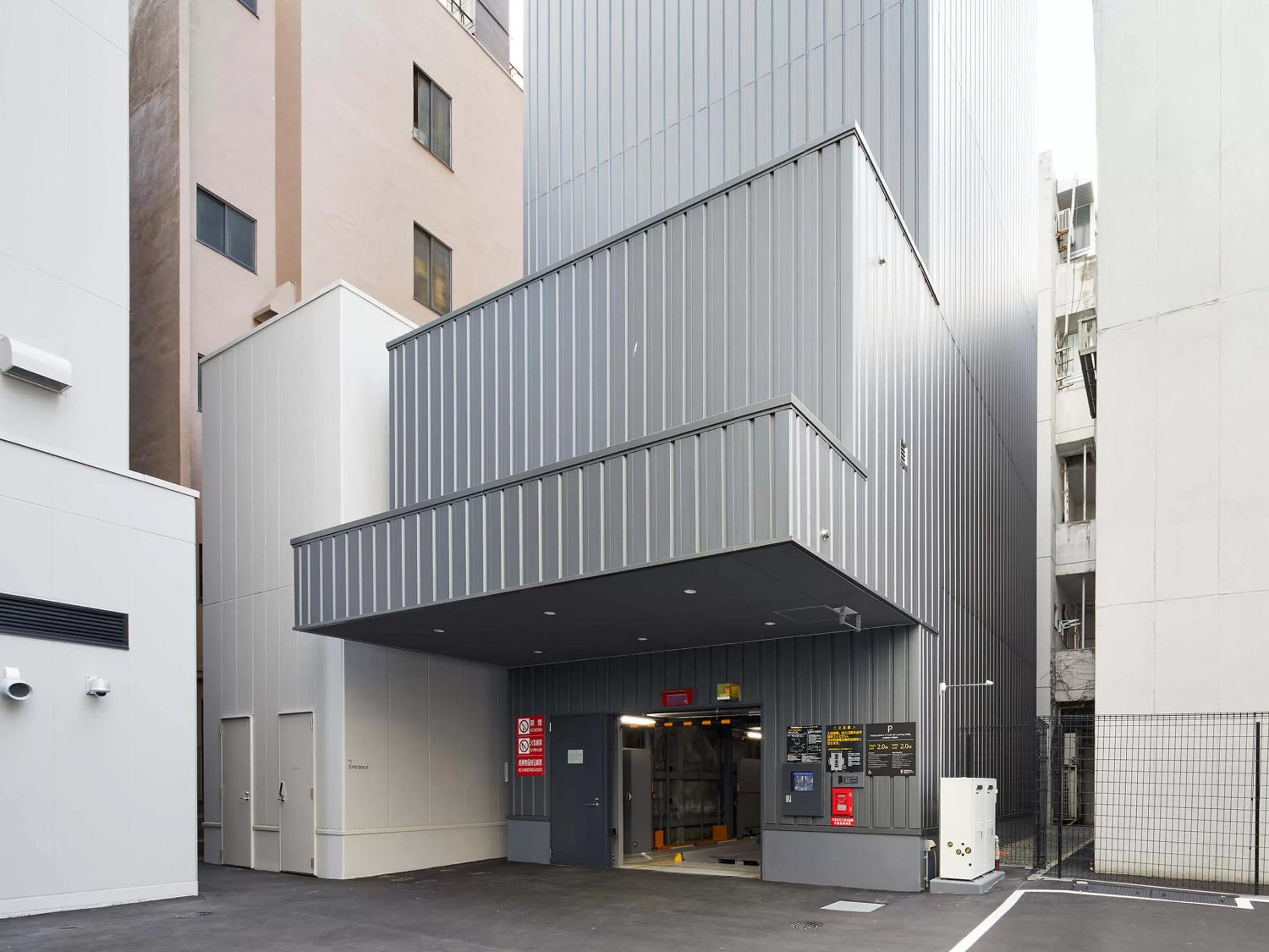 Parking in Susukino Granbell Hotel