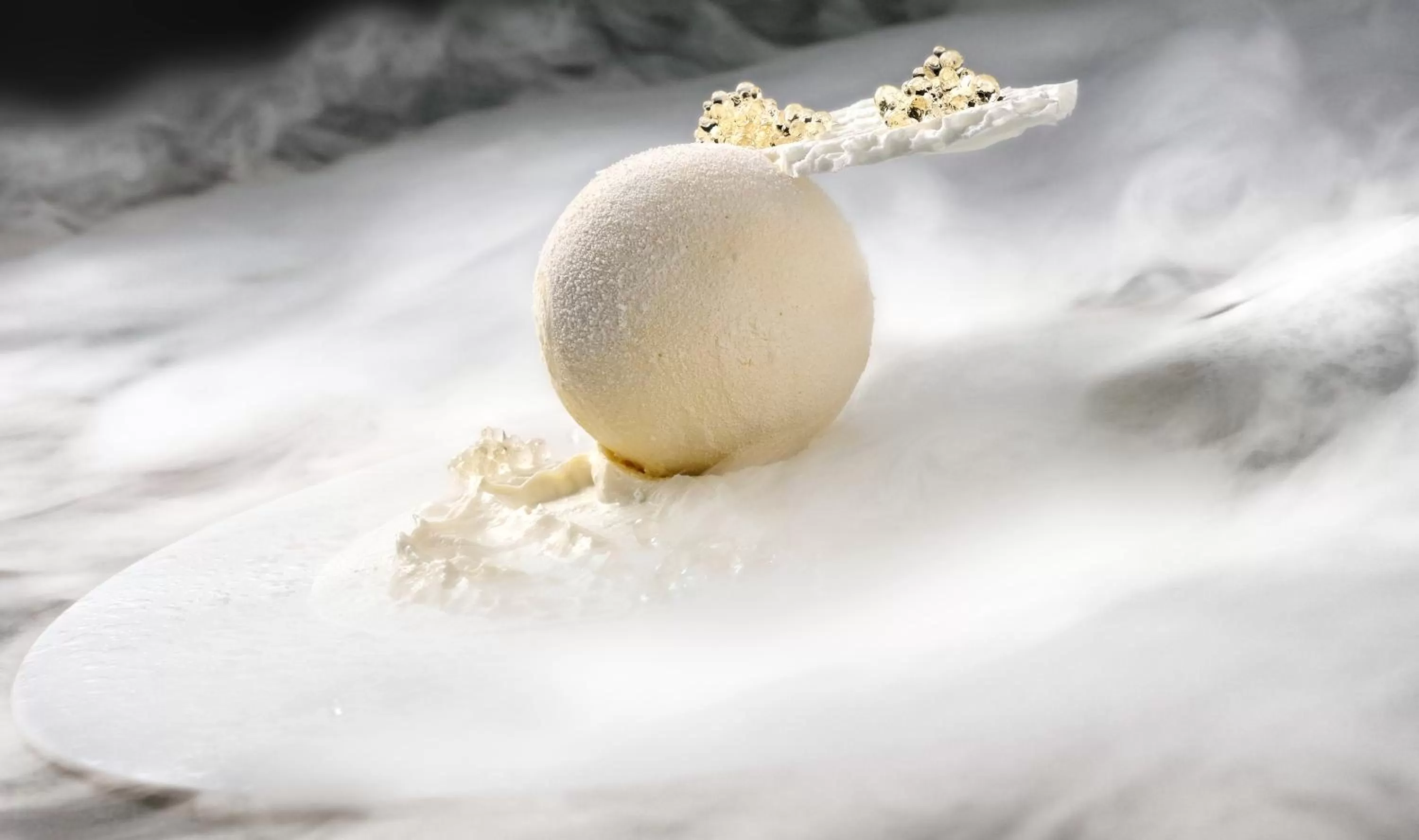 Restaurant/places to eat in Hotel Weiher Green Lake