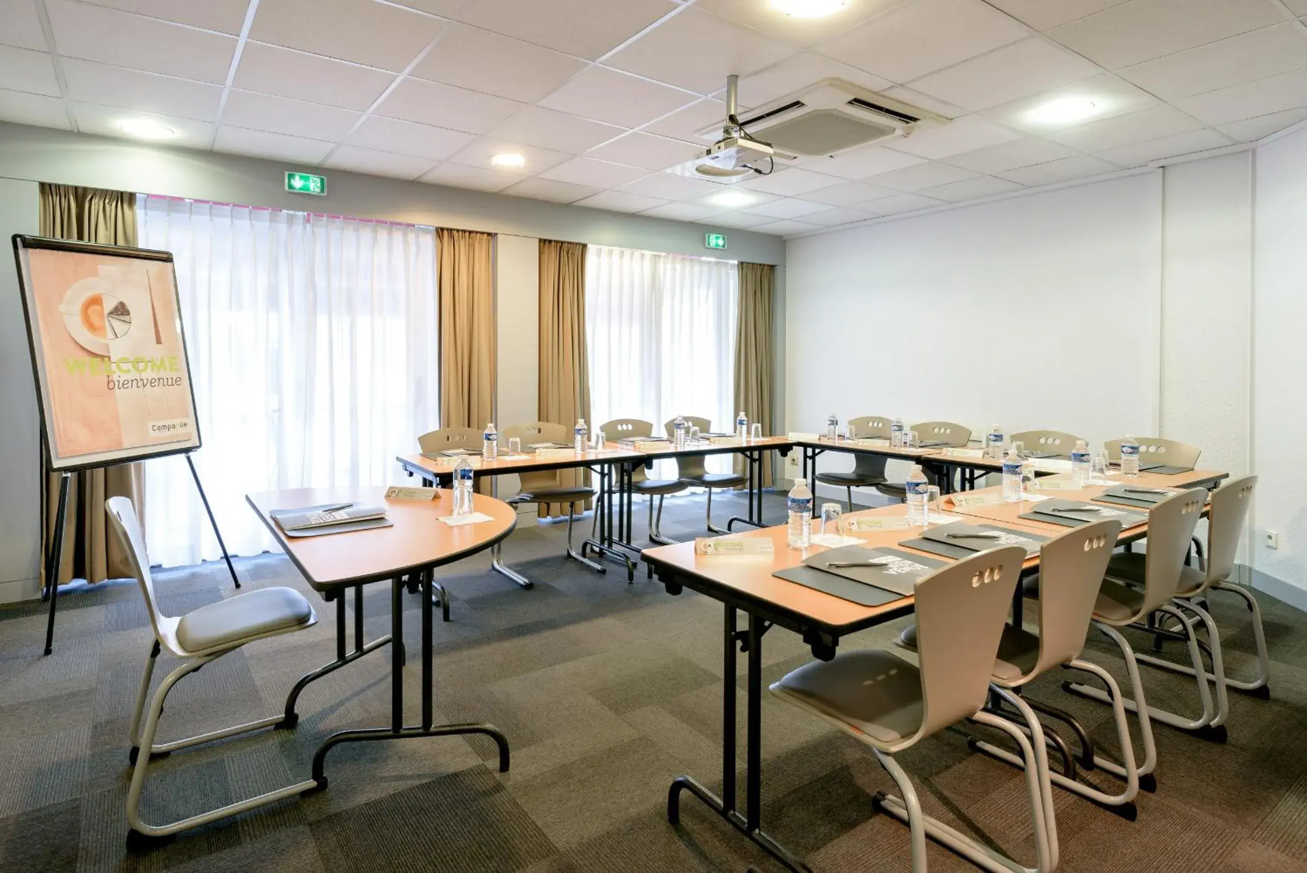 Meeting/conference room in Campanile Toulouse Purpan