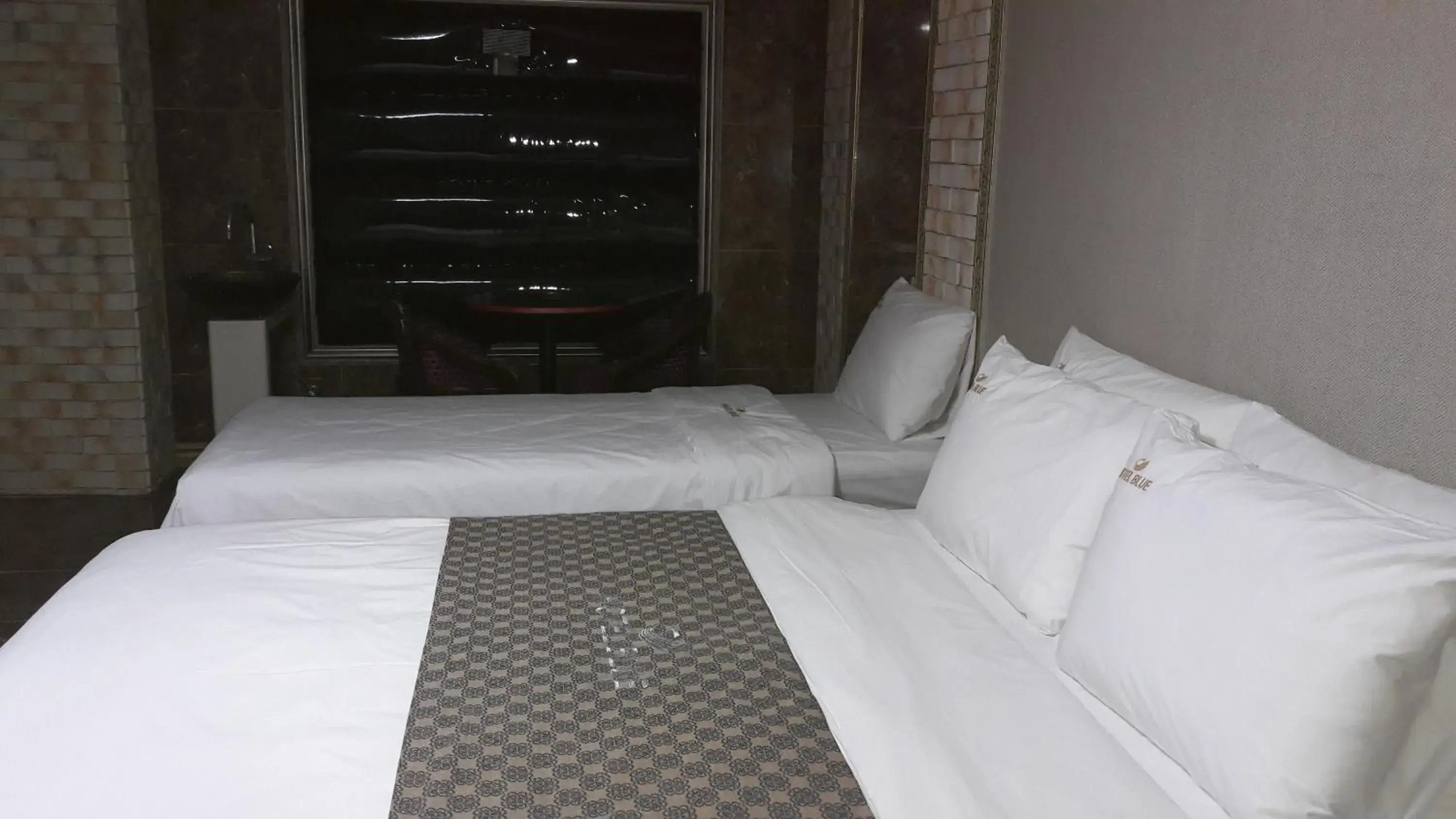 Bedroom, Bed in Songdo Blue Hotel