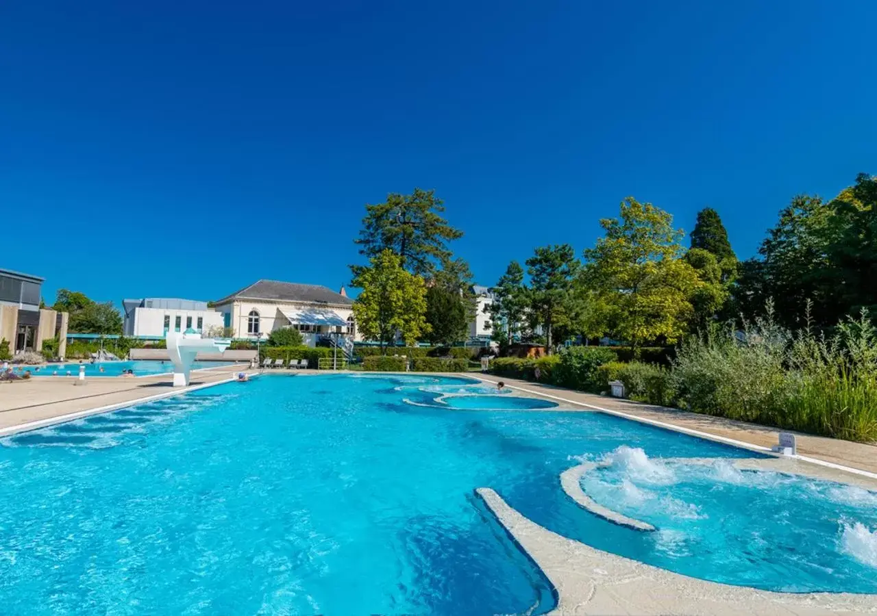Swimming Pool in Grand Hotel et Centre Thermal d'Yverdon-les-Bains