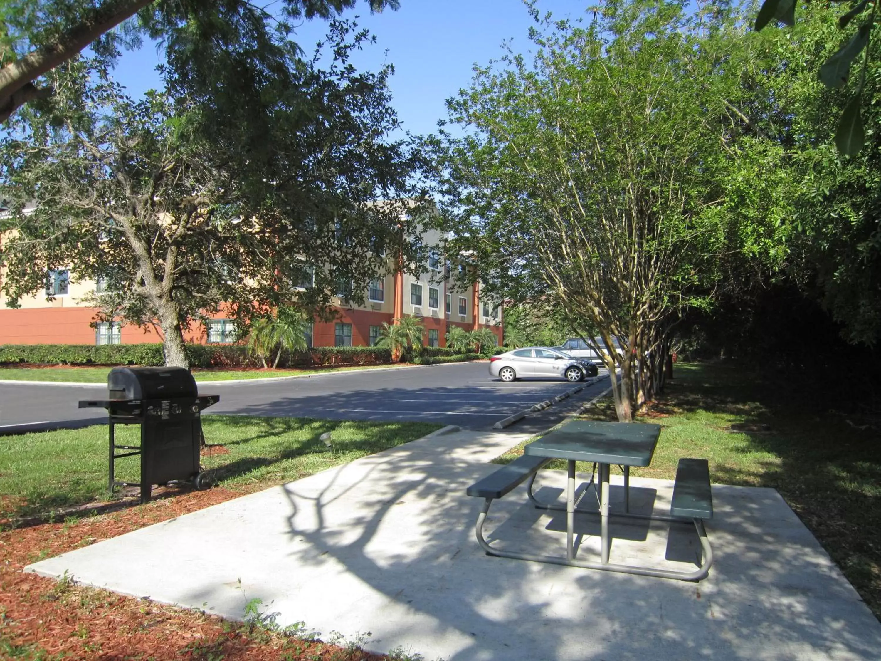 BBQ facilities in Extended Stay America Suites - St Petersburg - Clearwater - Executive Dr