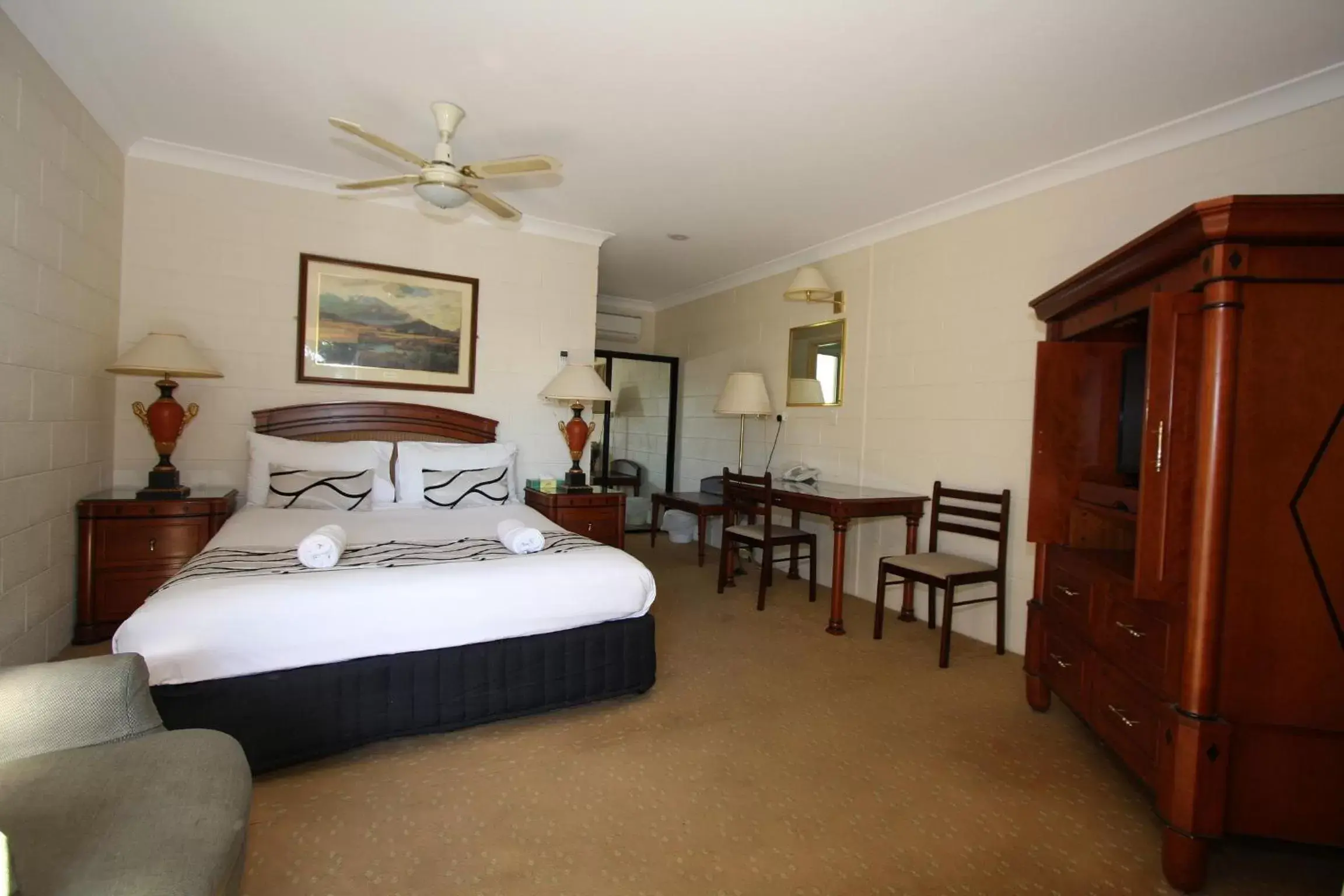 Photo of the whole room, Bed in Picton Valley Motel Australia