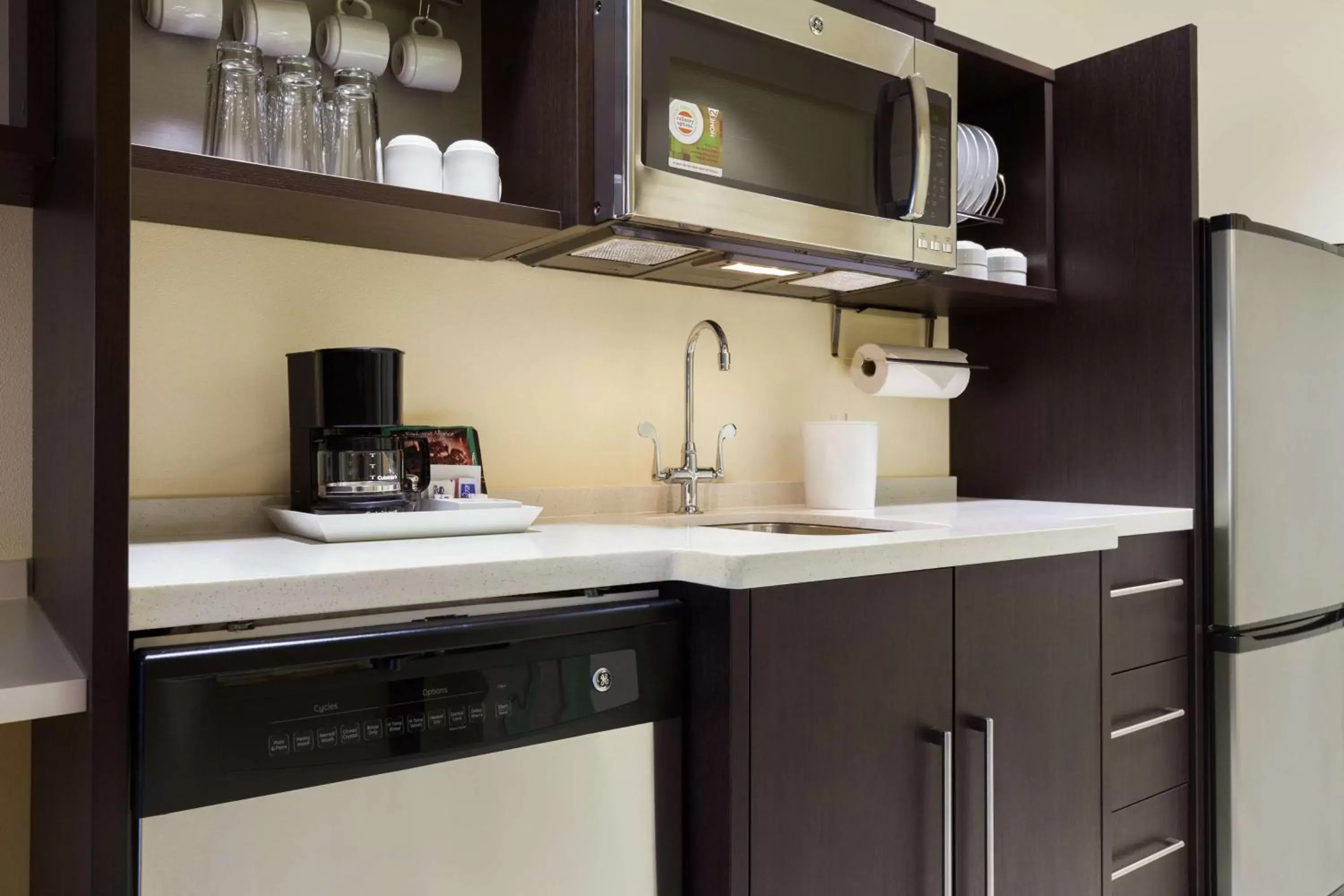 Kitchen or kitchenette, Kitchen/Kitchenette in Home2 Suites by Hilton San Angelo