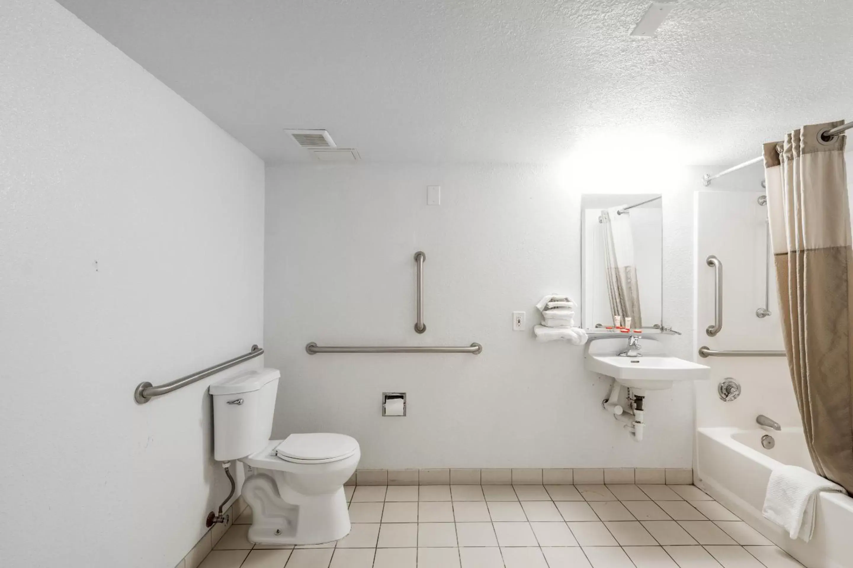 Bathroom in OYO Hotel Houston Katy Freeway