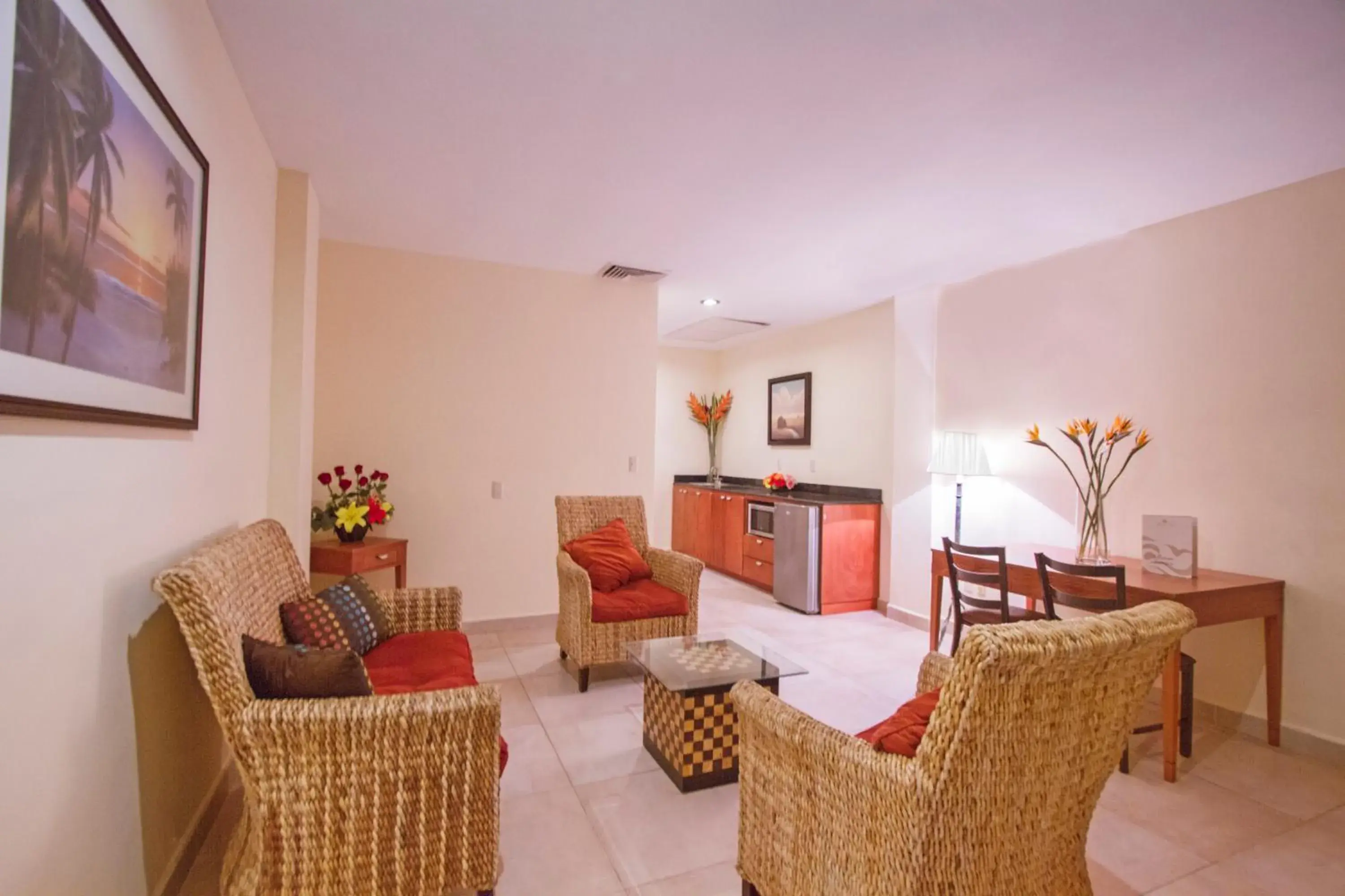 Seating Area in Hotel Arenas Del Mar Resort