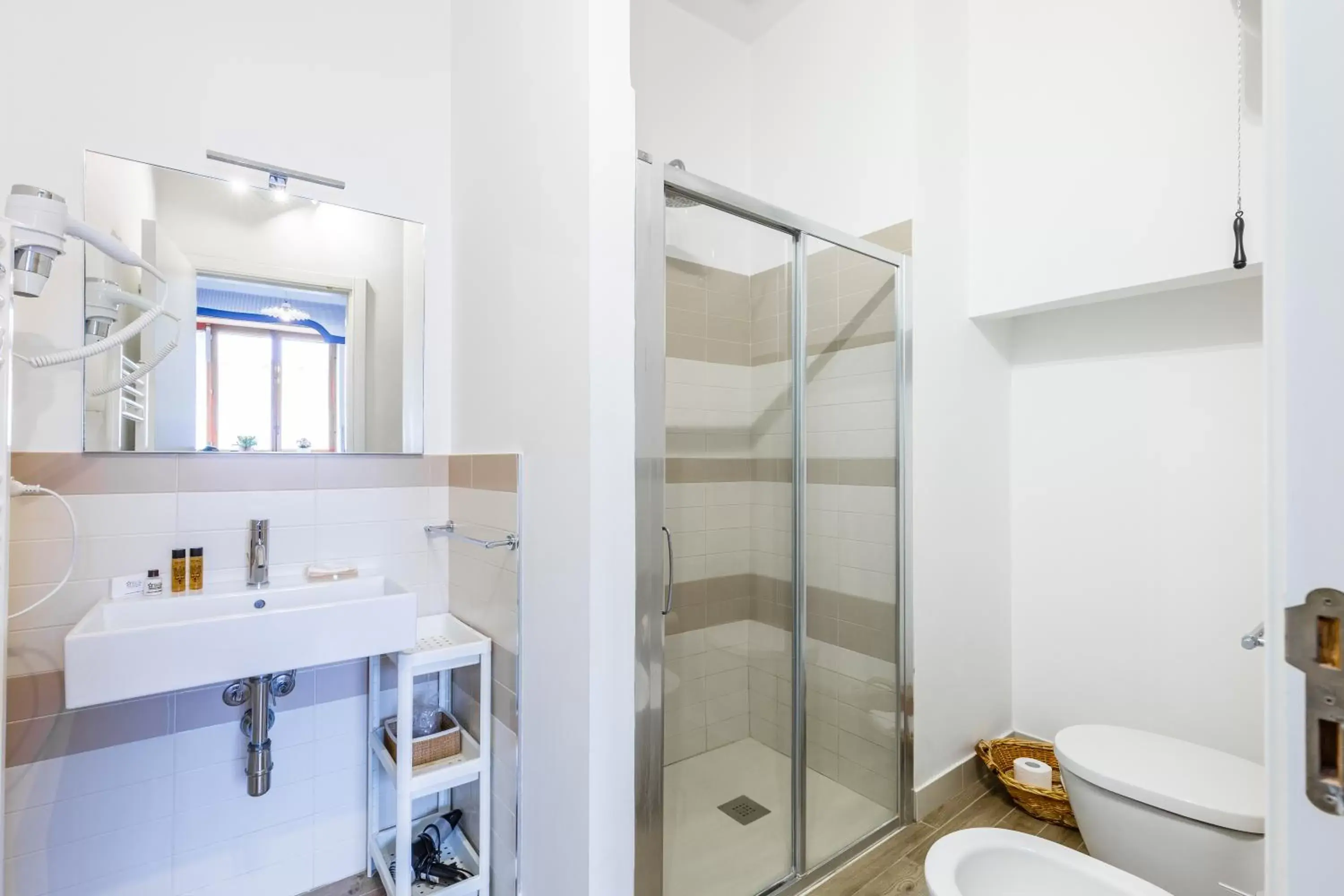 Shower, Bathroom in Palazzo Montalbano