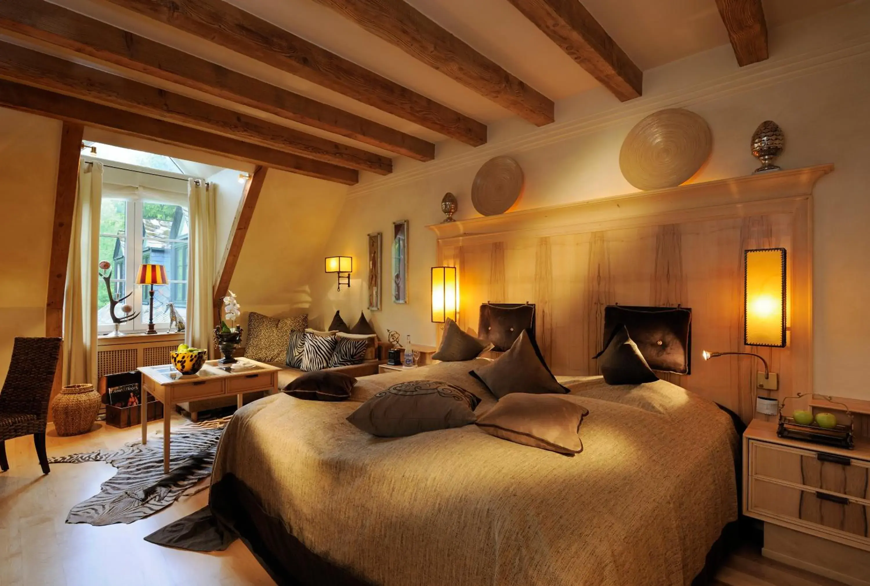 Photo of the whole room, Bed in Relais & Châteaux Jagdhof Glashütte