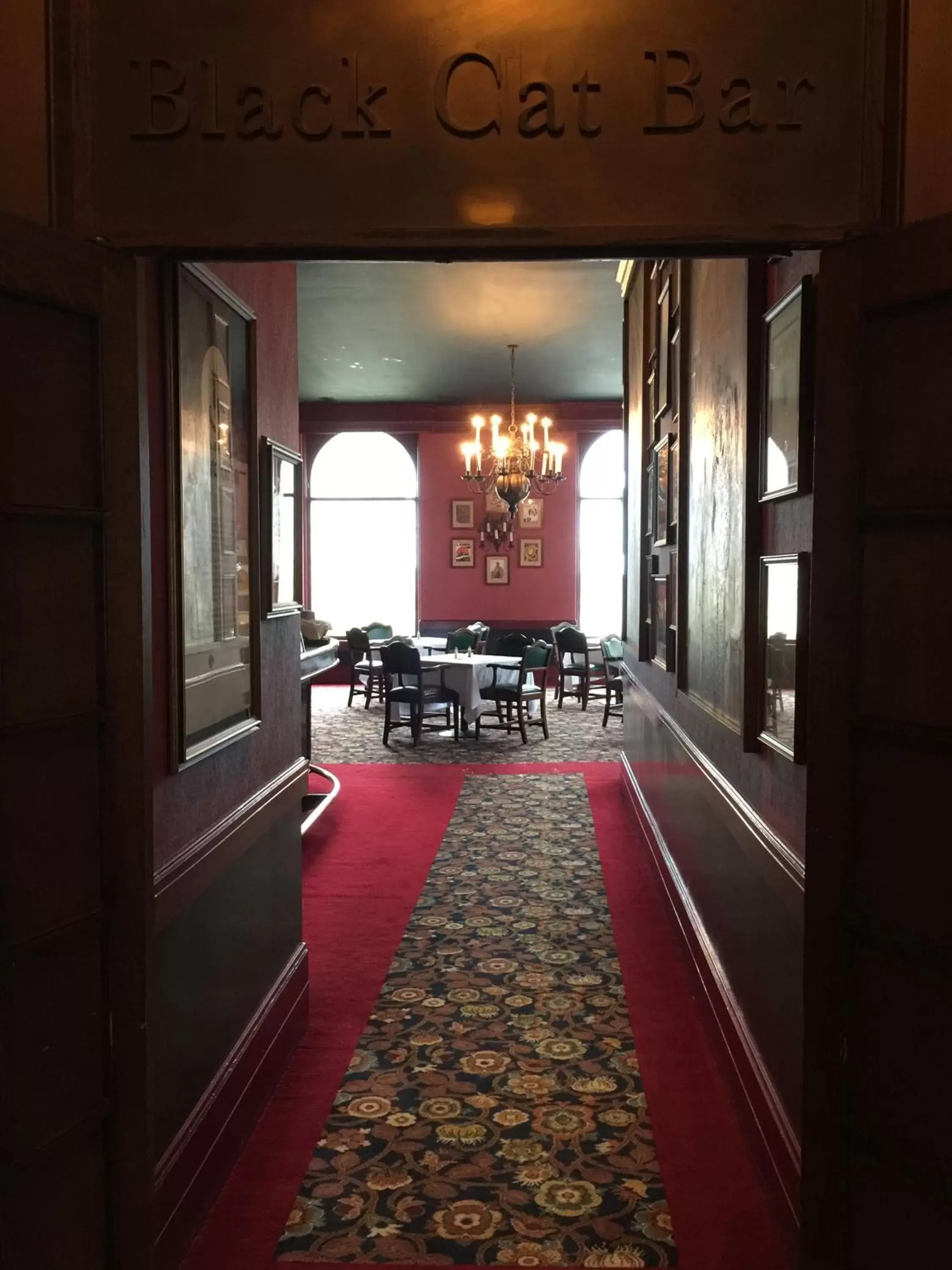 Restaurant/places to eat in University Club of San Francisco