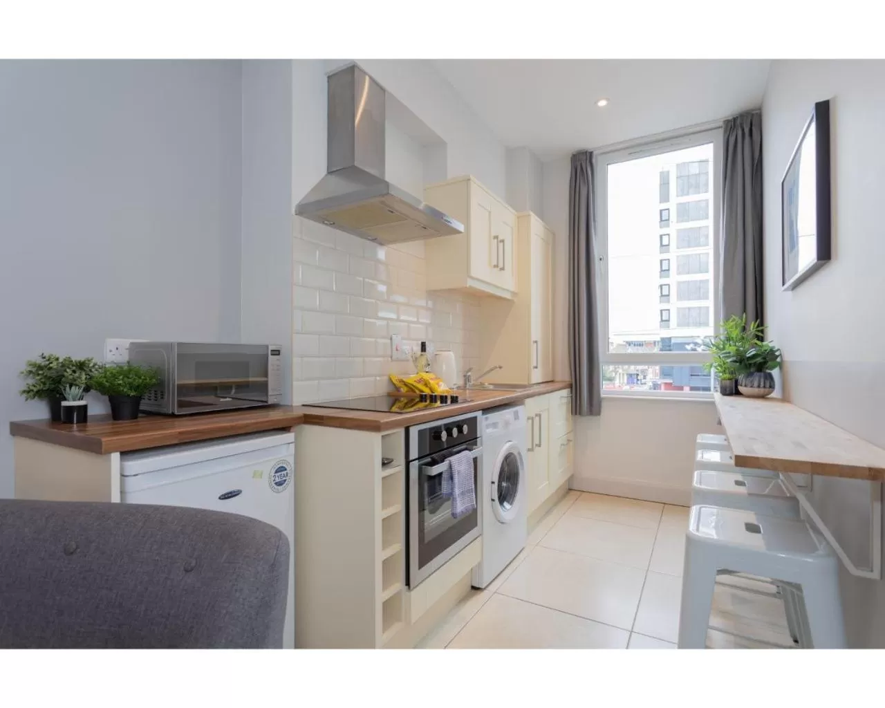 Kitchen or kitchenette, Kitchen/Kitchenette in Central Belfast Apartments Camden Street