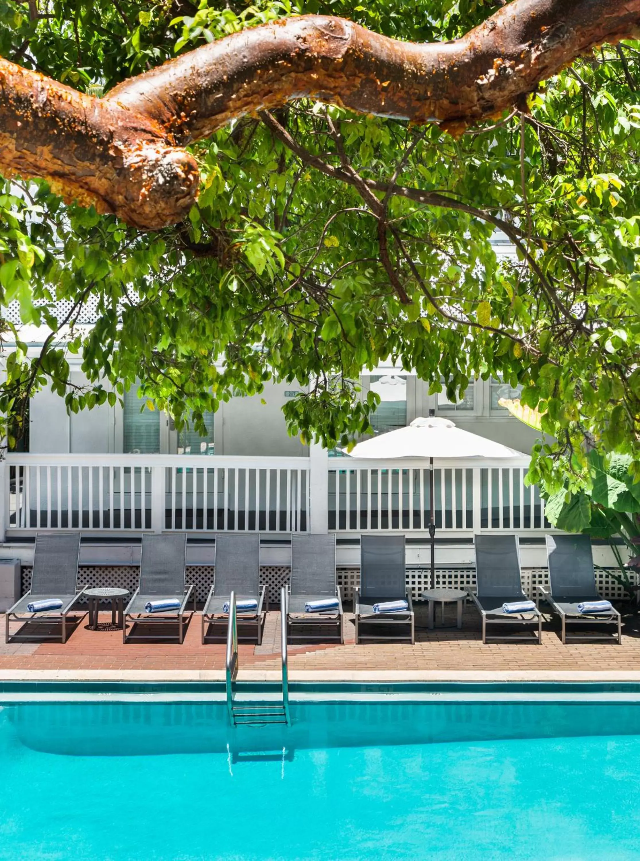 Property building in Nyah - Adult Exclusive Property building in Nyah - Adult Exclusive