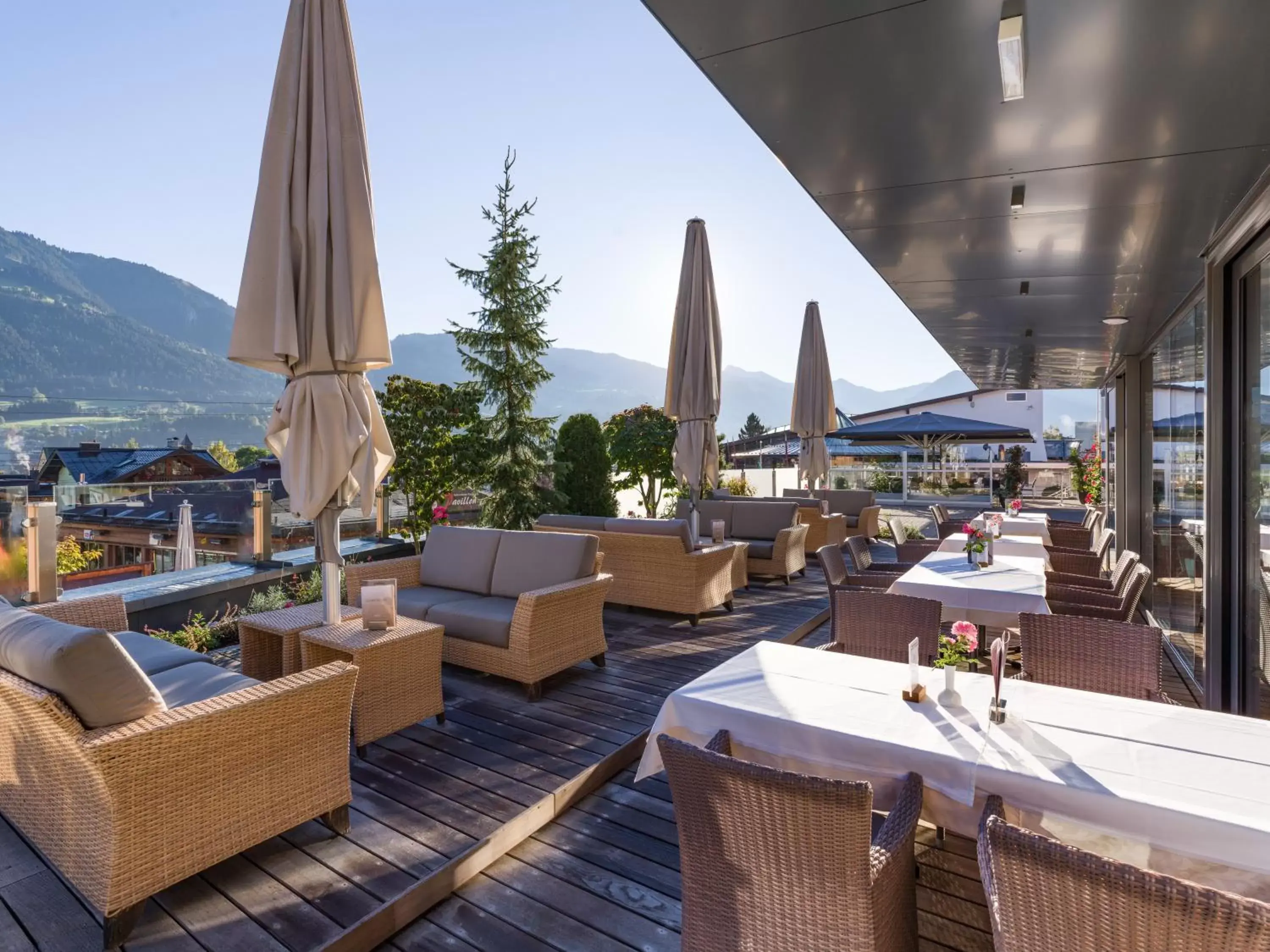 Property building, Restaurant/Places to Eat in Aktiv Hotel Schweizerhof Kitzbühel