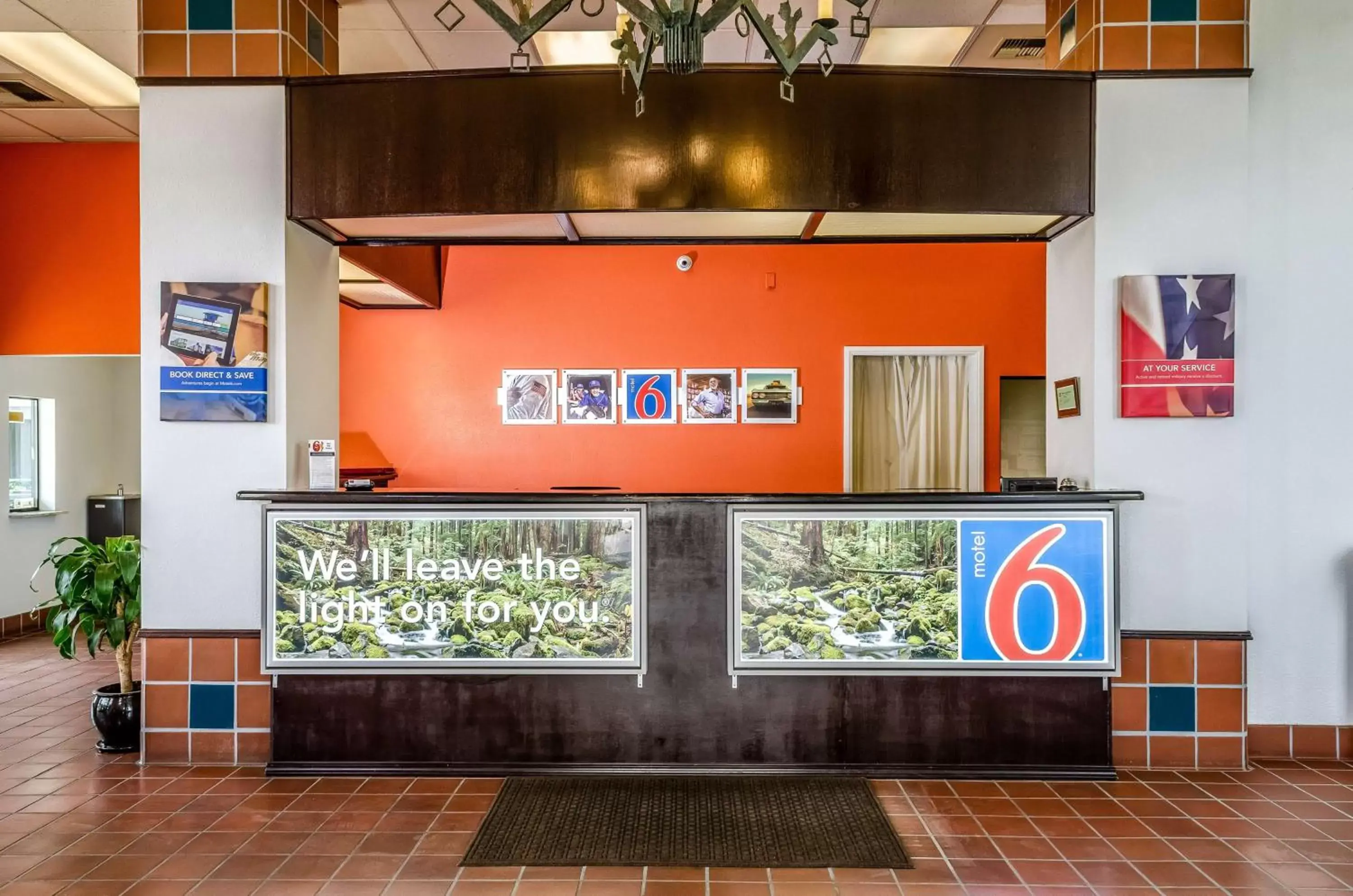 Property logo or sign, Lobby/Reception in Motel 6 Oakdale, Ca