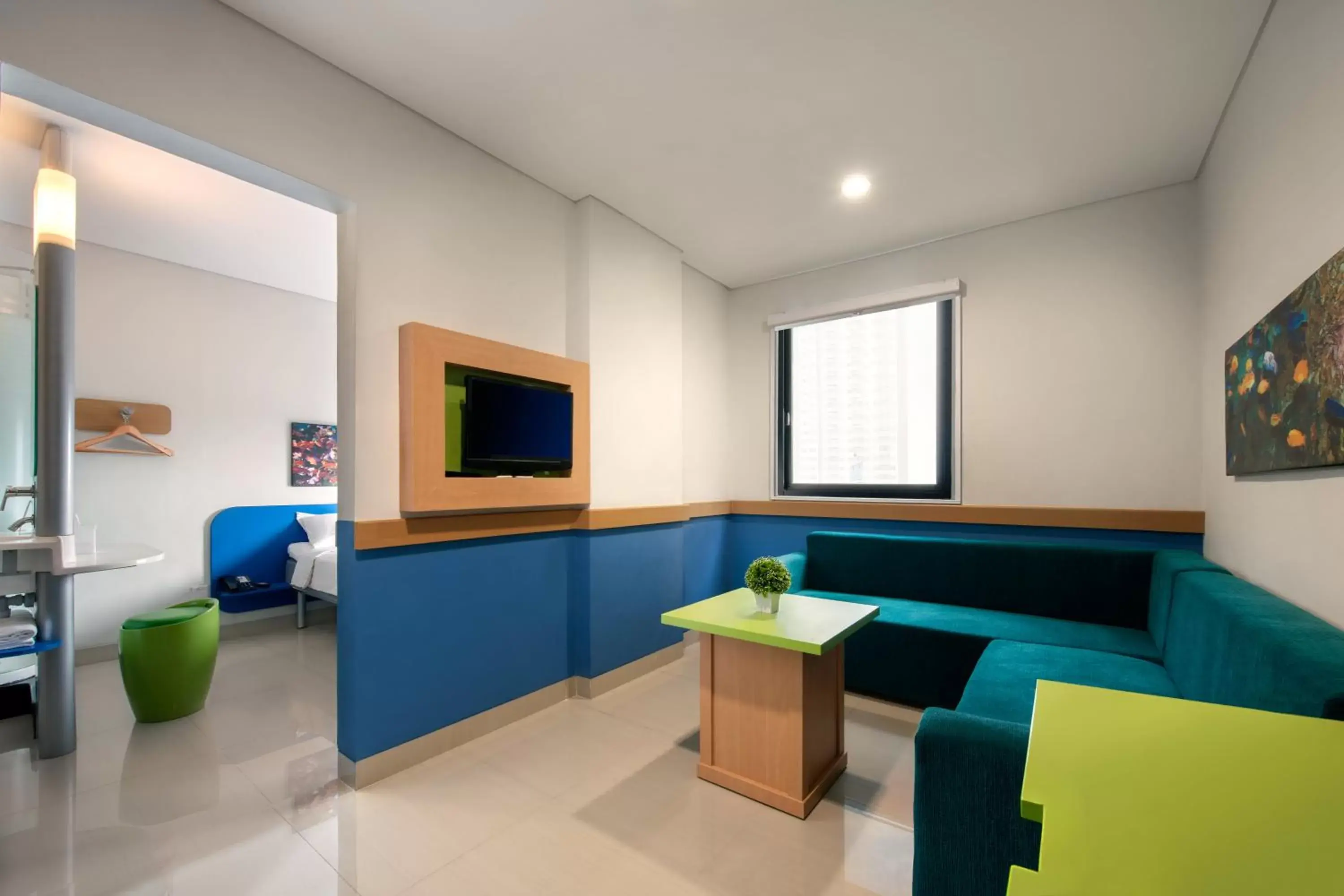 Living room, Seating Area in Ibis Budget Jakarta Daan Mogot