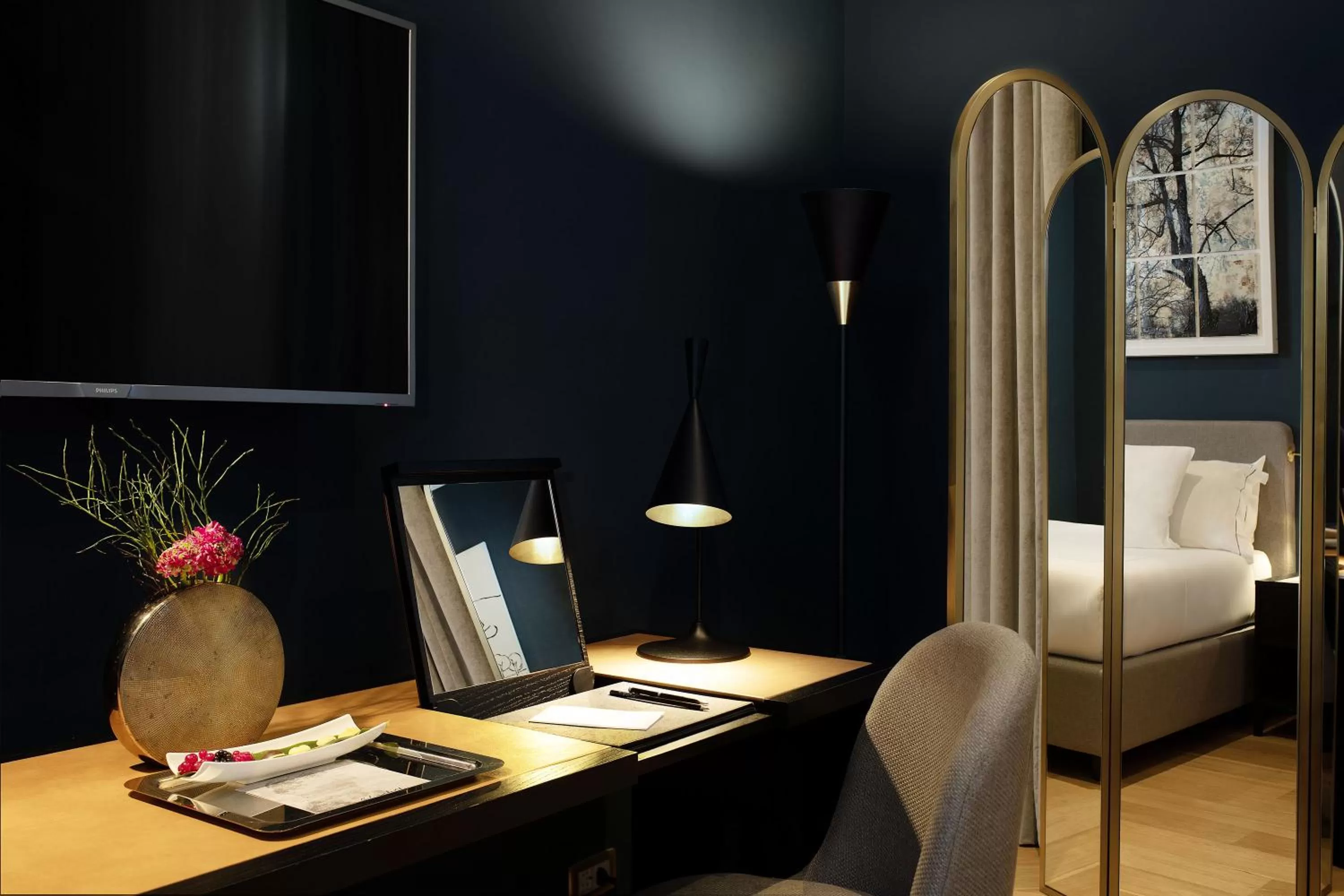 Seating area, Bed in Elizabeth Unique Hotel | a Member of Design Hotels™