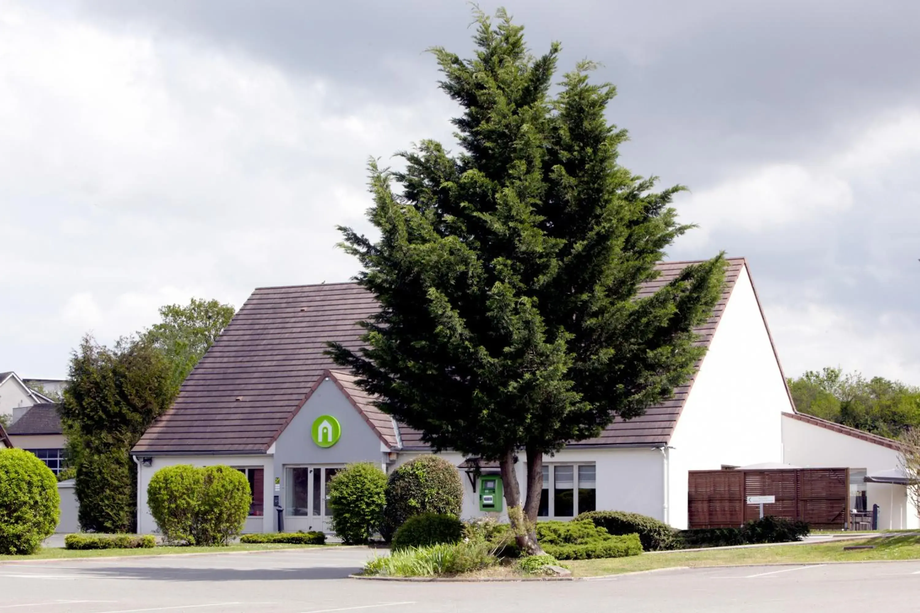 Facade/entrance, Property Building in Campanile Dreux