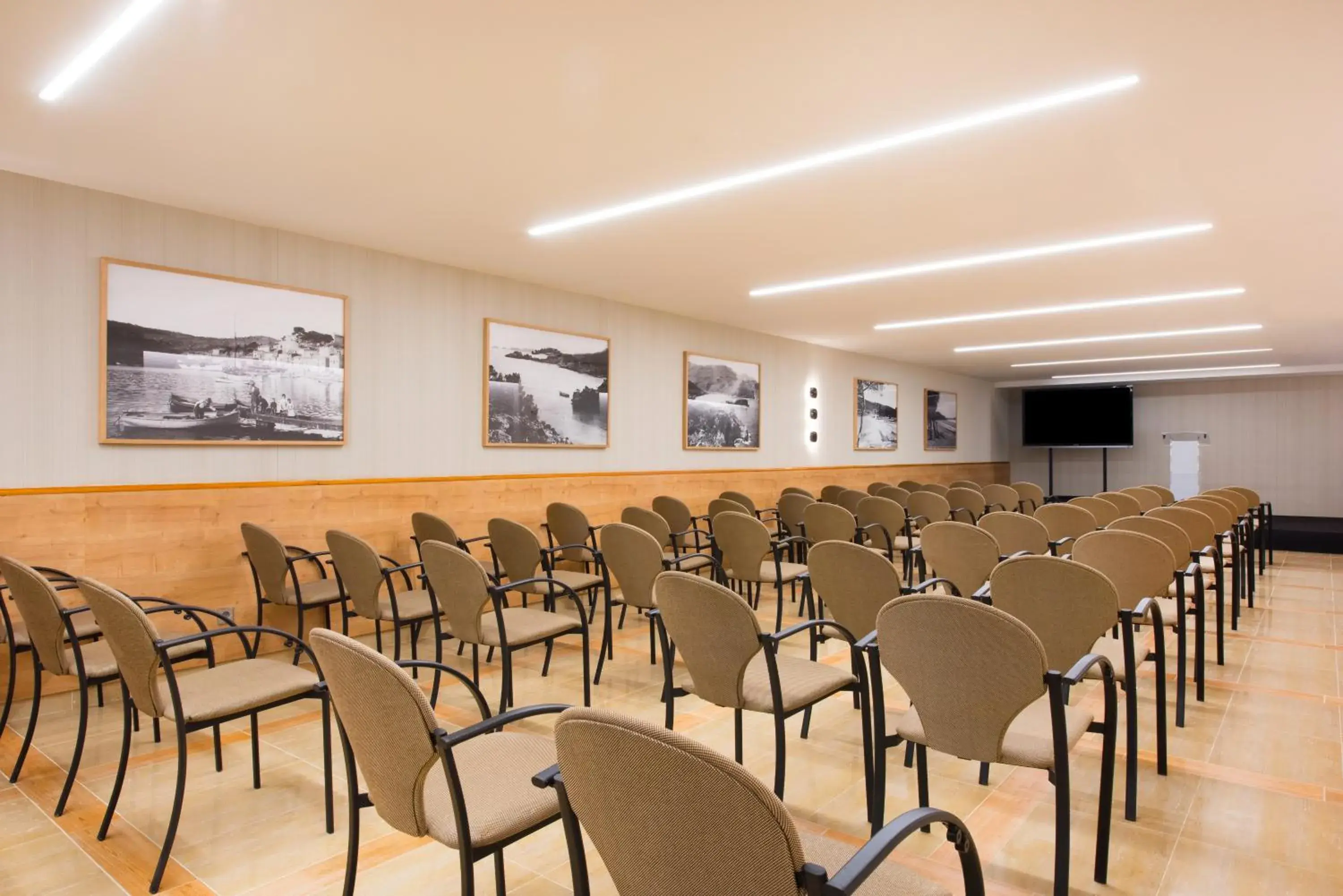 Meeting/conference room in Iberostar Jardin del Sol Suites - Adults Only