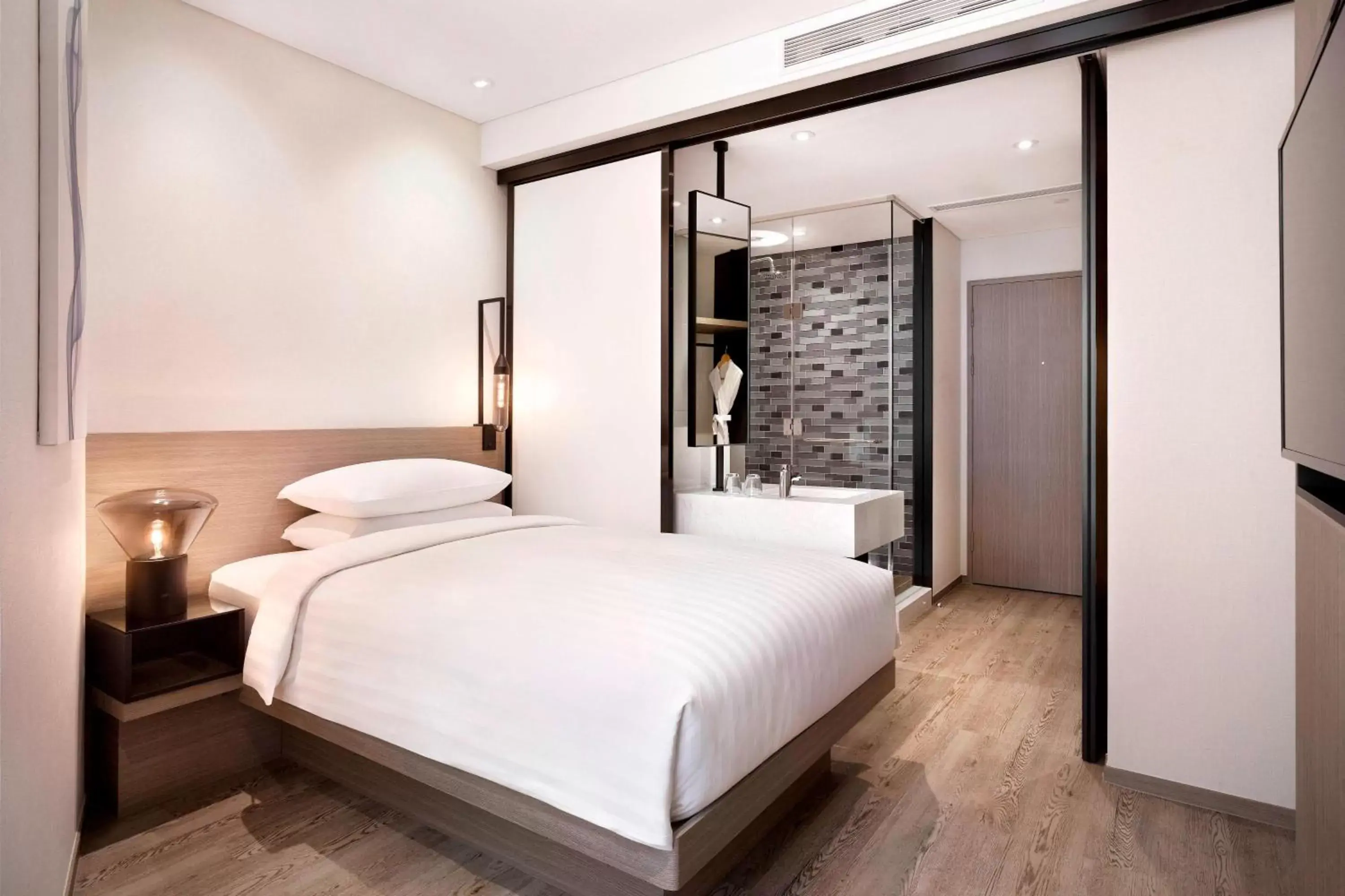 Photo of the whole room, Bed in Fairfield by Marriott Seoul