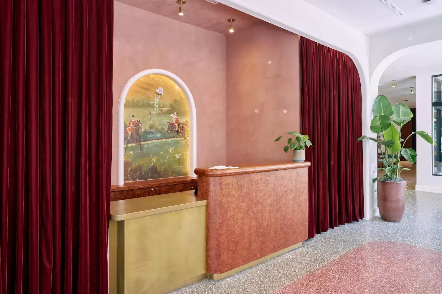 Lobby or reception, Bathroom in Hotel Genevieve